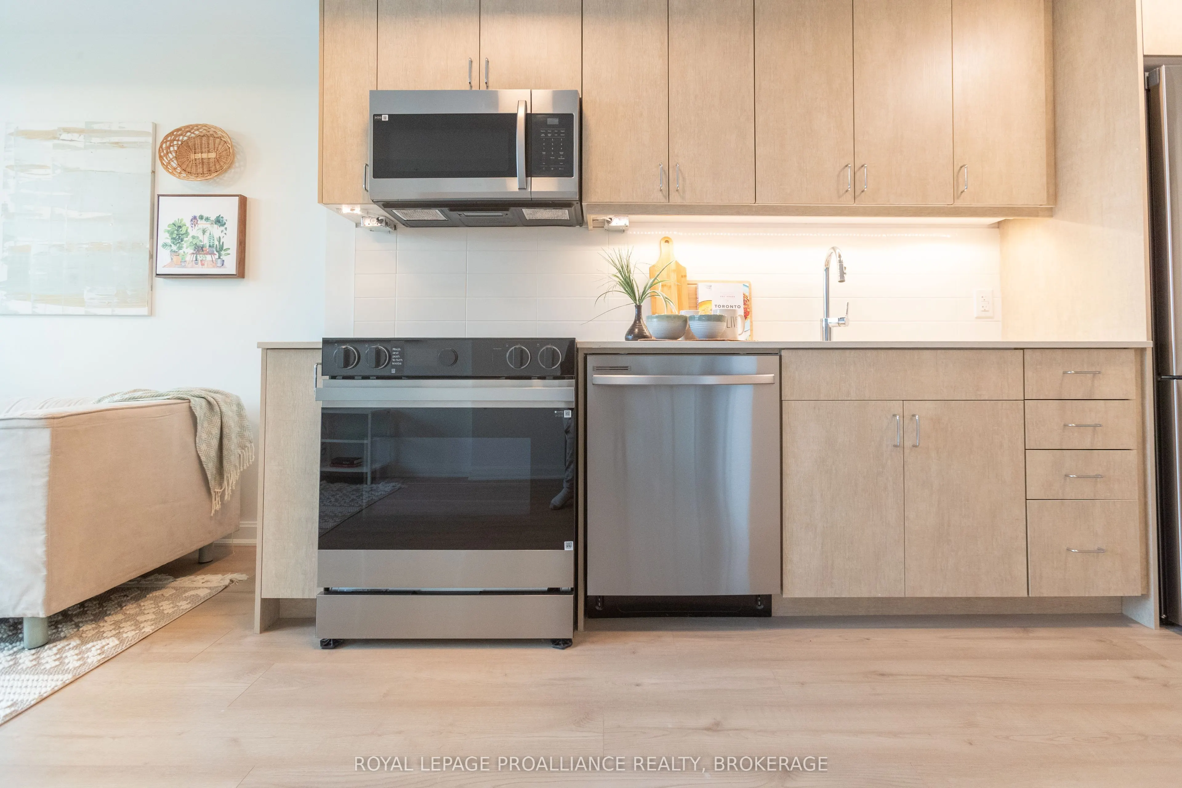 223 Princess Street, #610