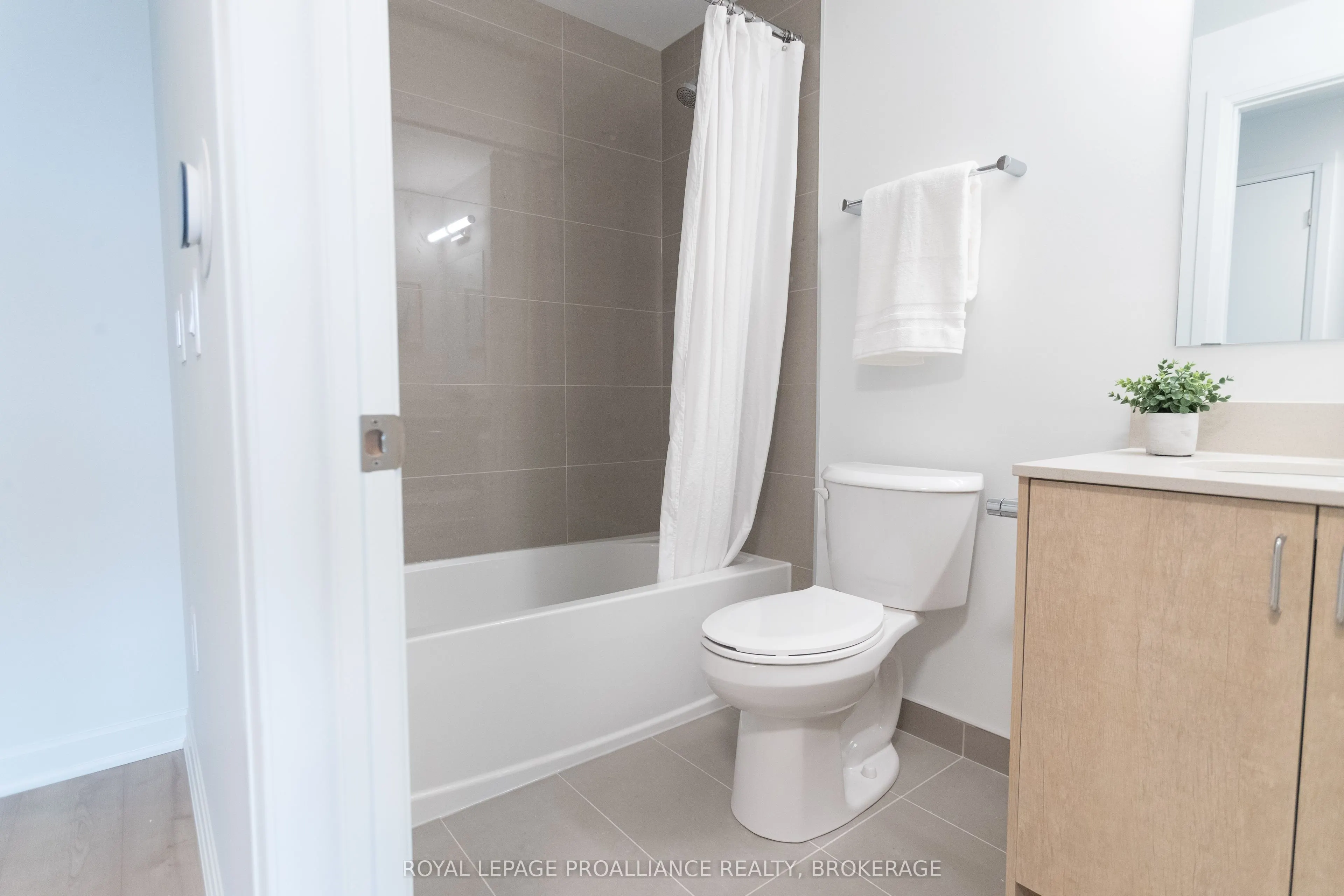 223 Princess Street, #610