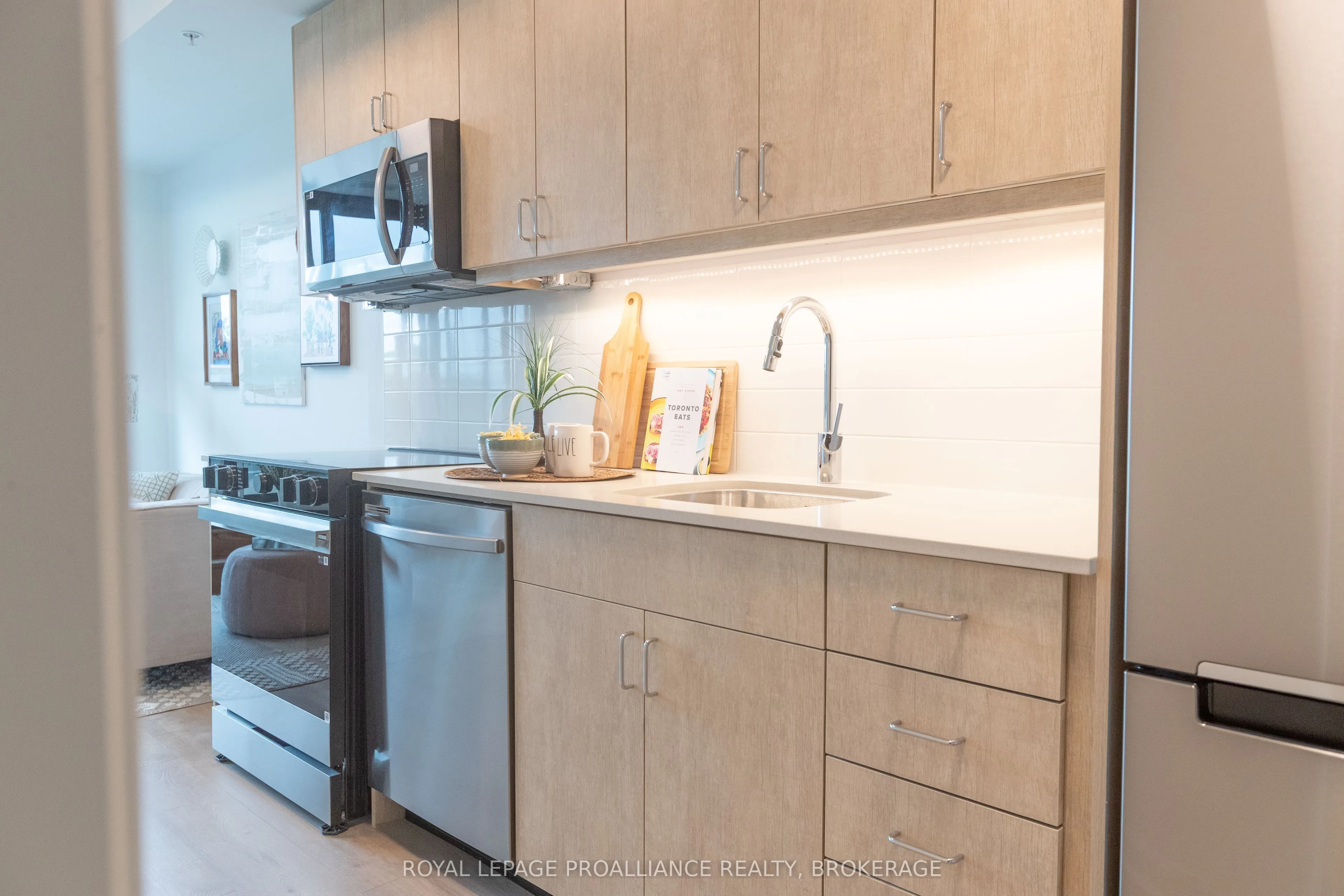 223 Princess Street, #610