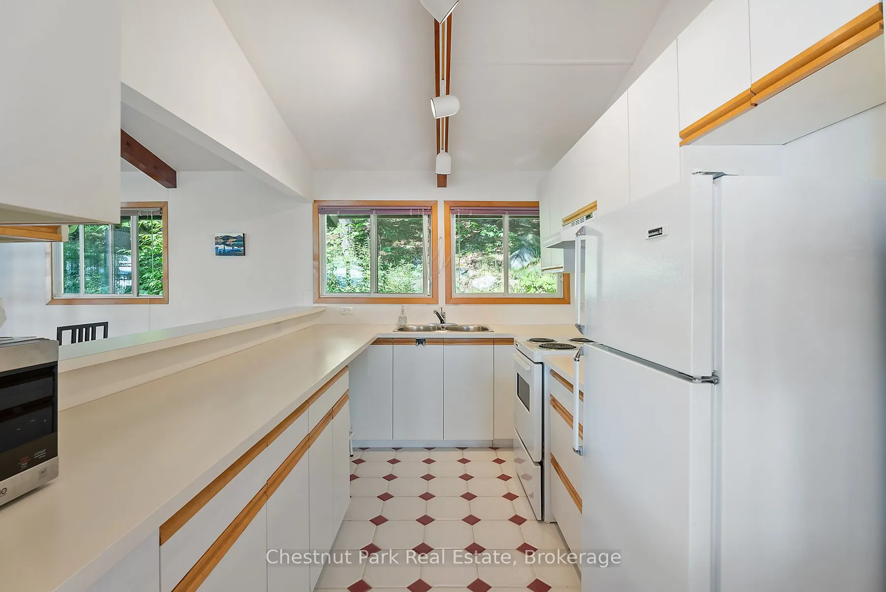 10 Wyldewood Road