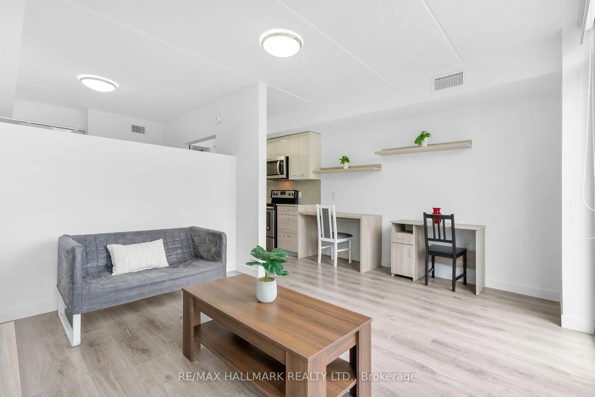 308 Lester Street, #202