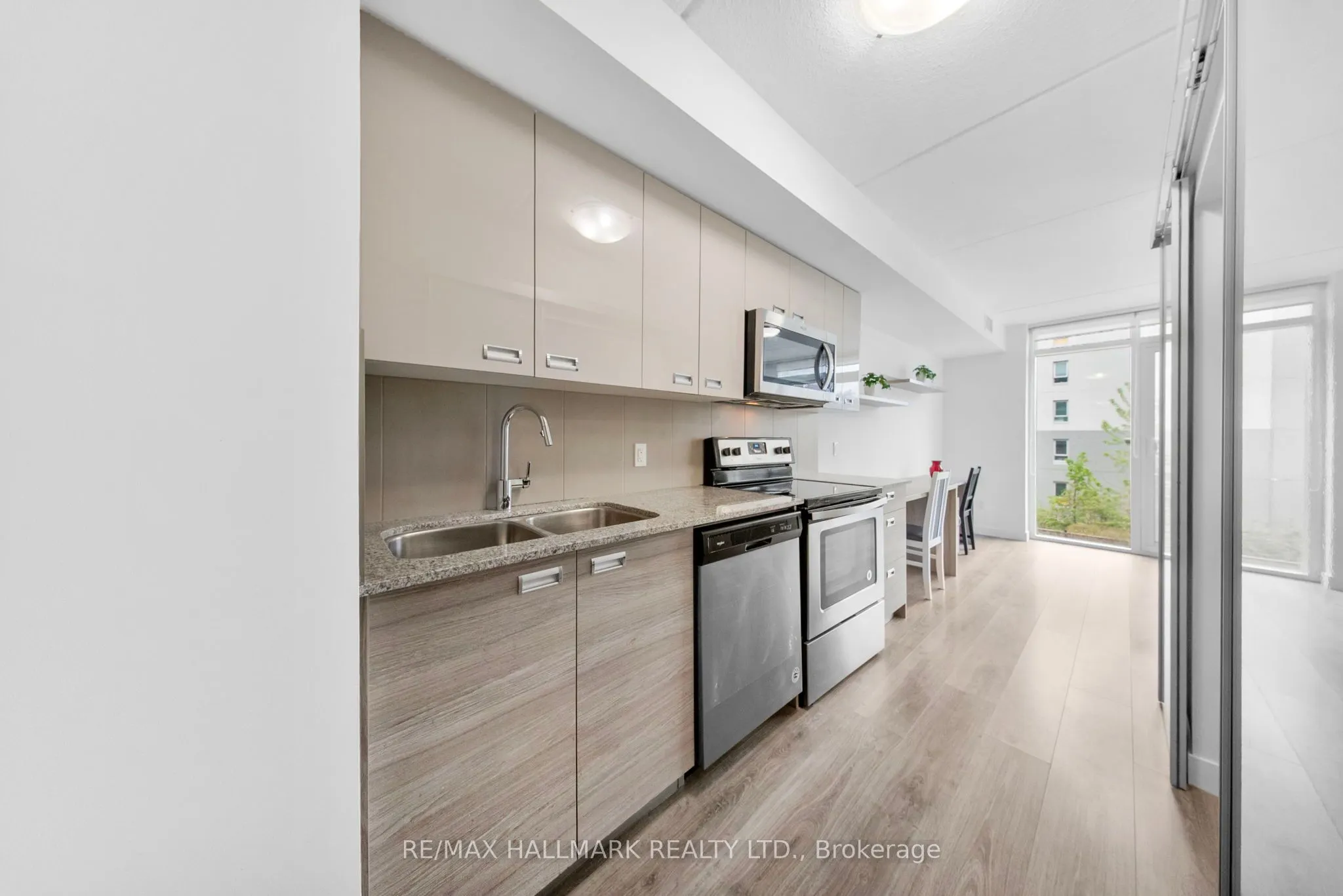 308 Lester Street, #202