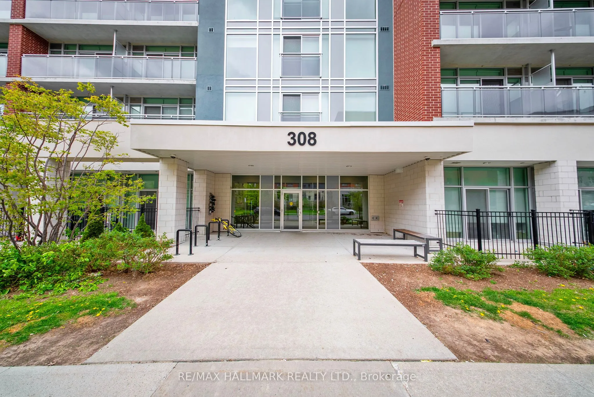 308 Lester Street, #202