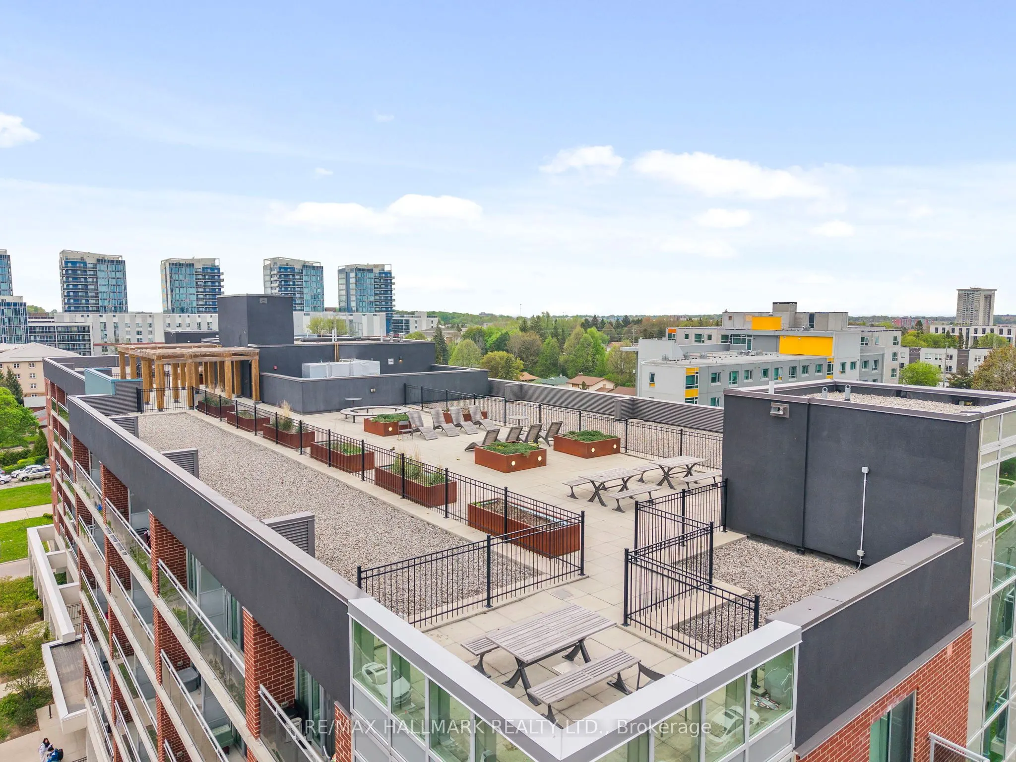308 Lester Street, #202