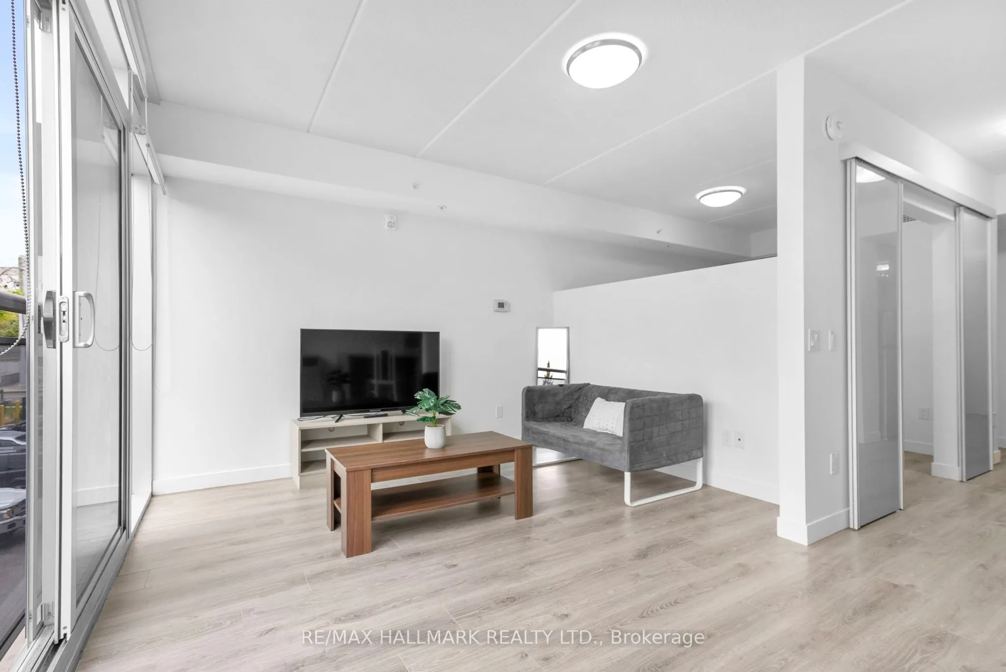 308 Lester Street, #202