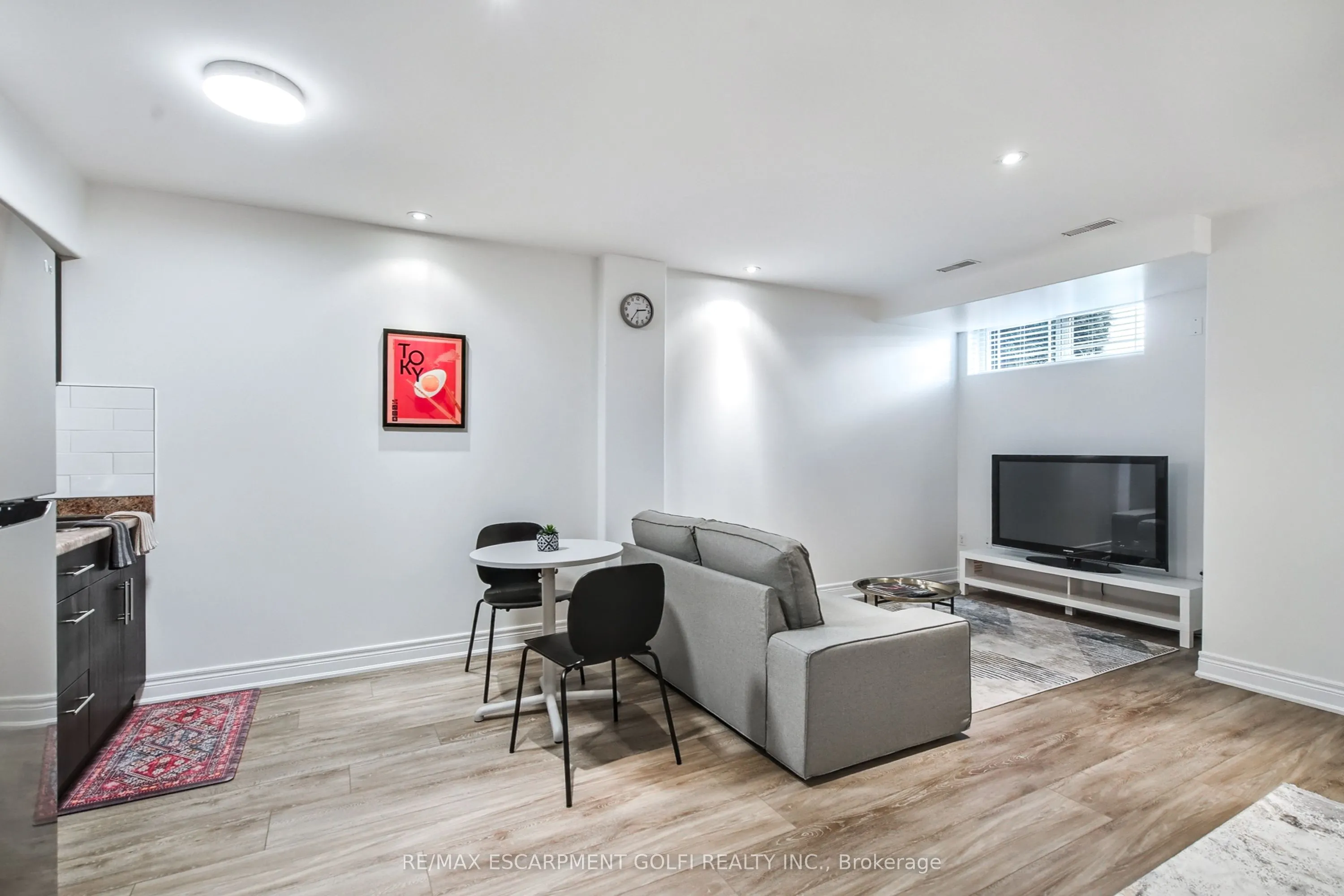 6045 Dunn Street #104