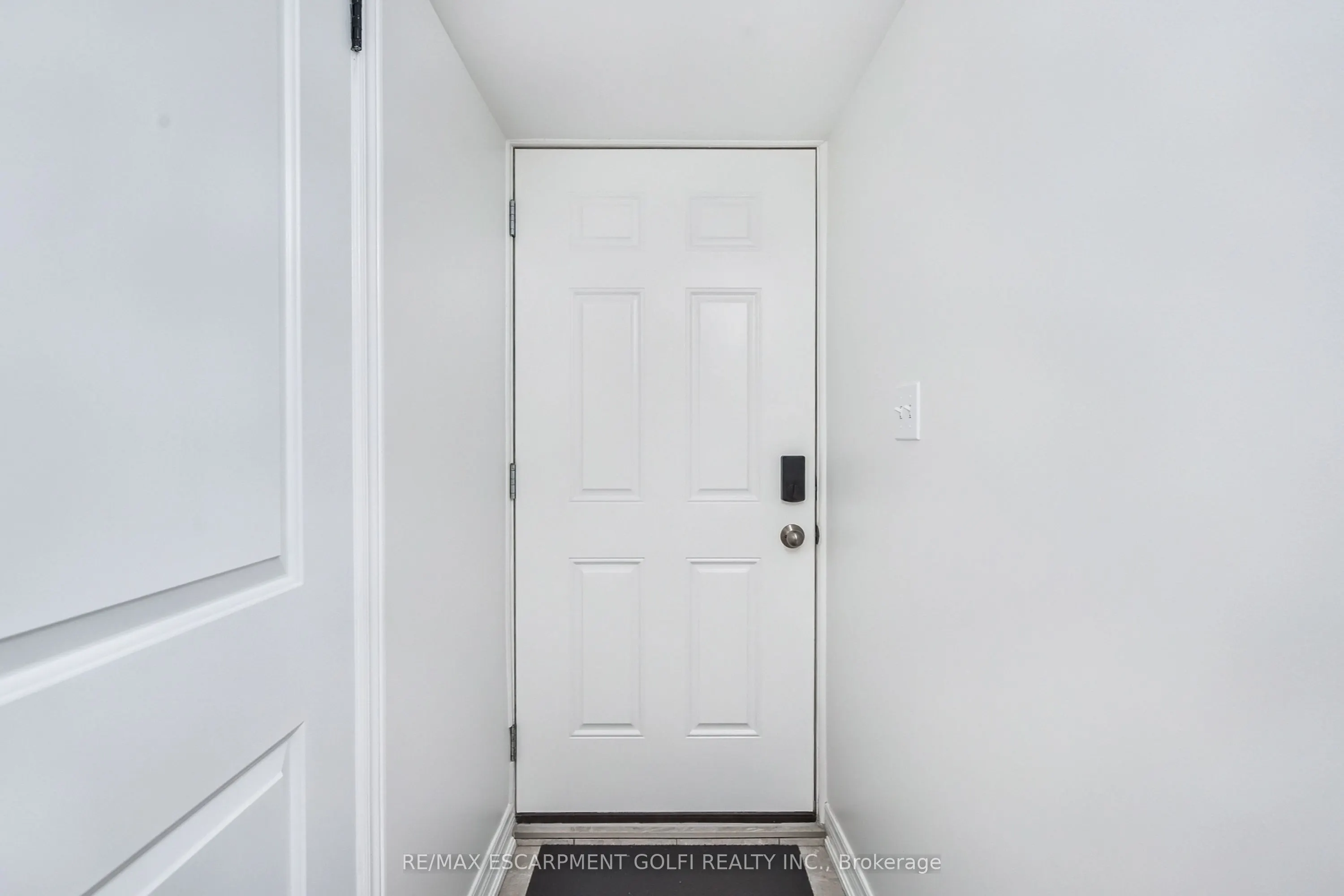 6045 Dunn Street #104