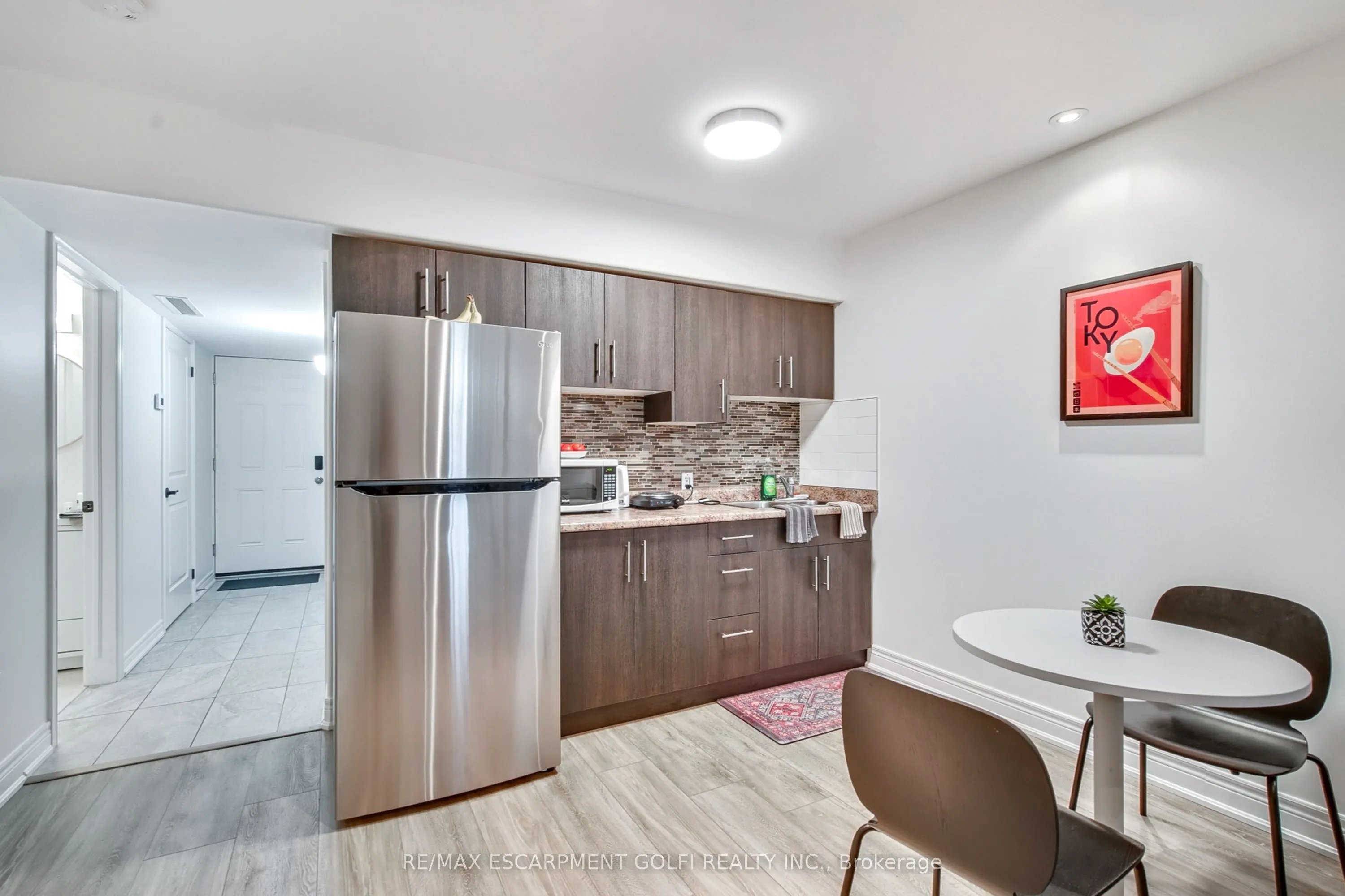 6045 Dunn Street #104