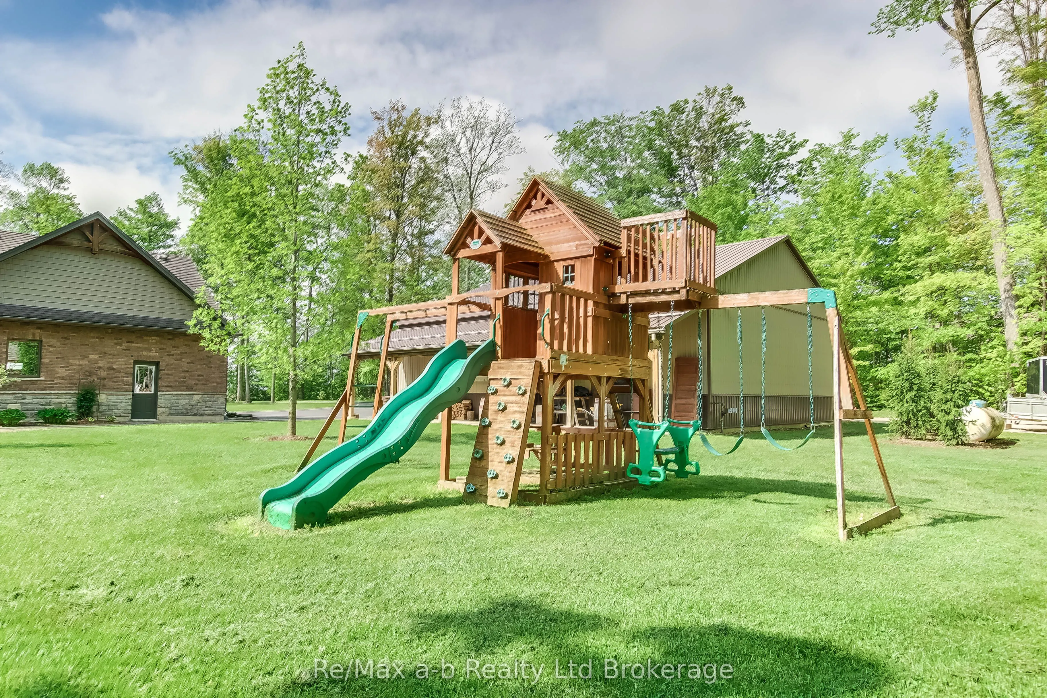 465653 CURRIES Road