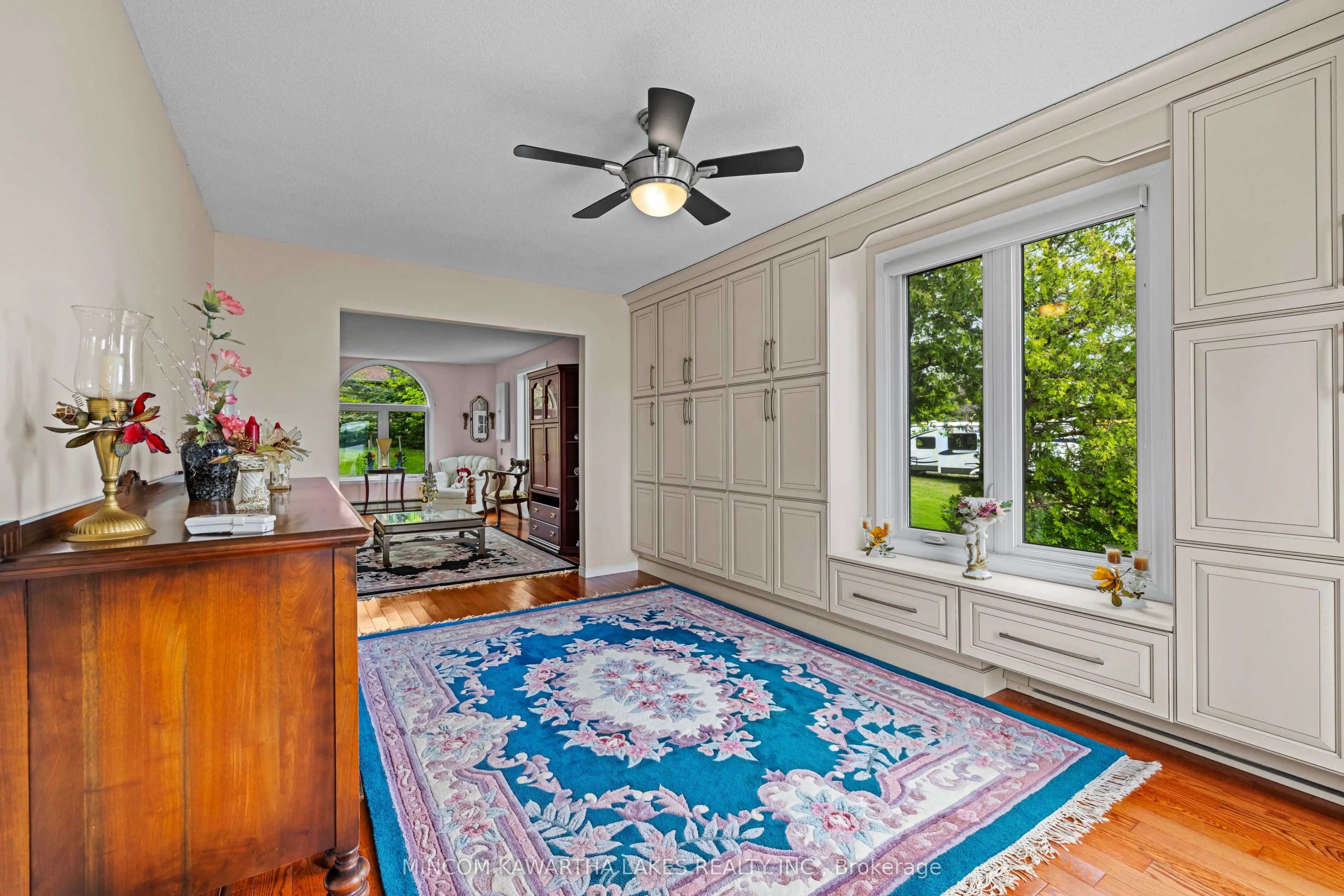 631 North Shore Drive E