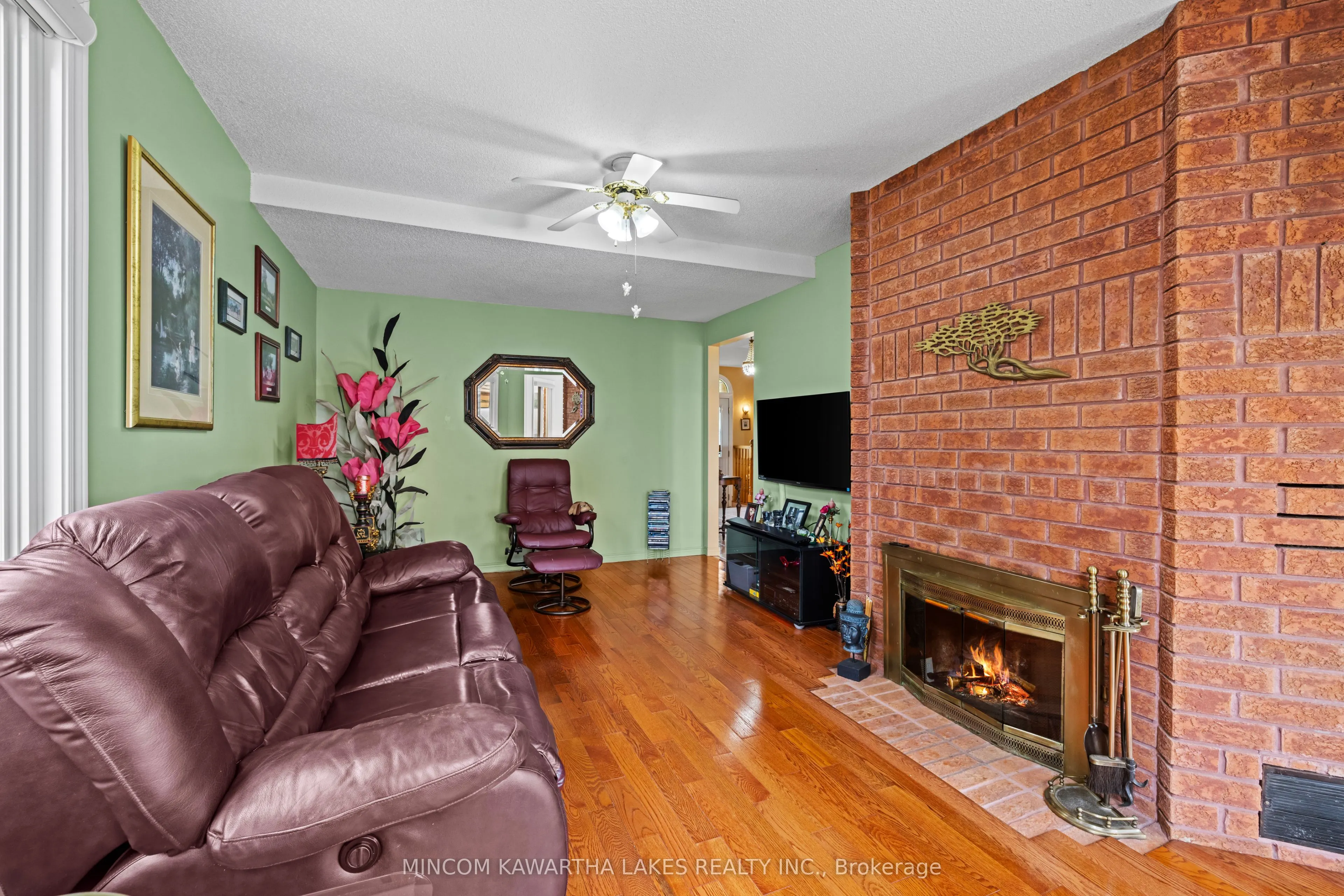 631 North Shore Drive E