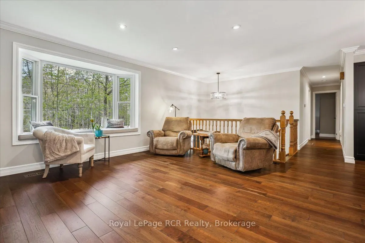 103488 Grey 18 Road