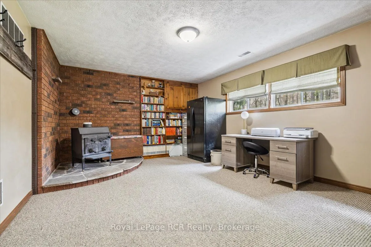 103488 Grey 18 Road