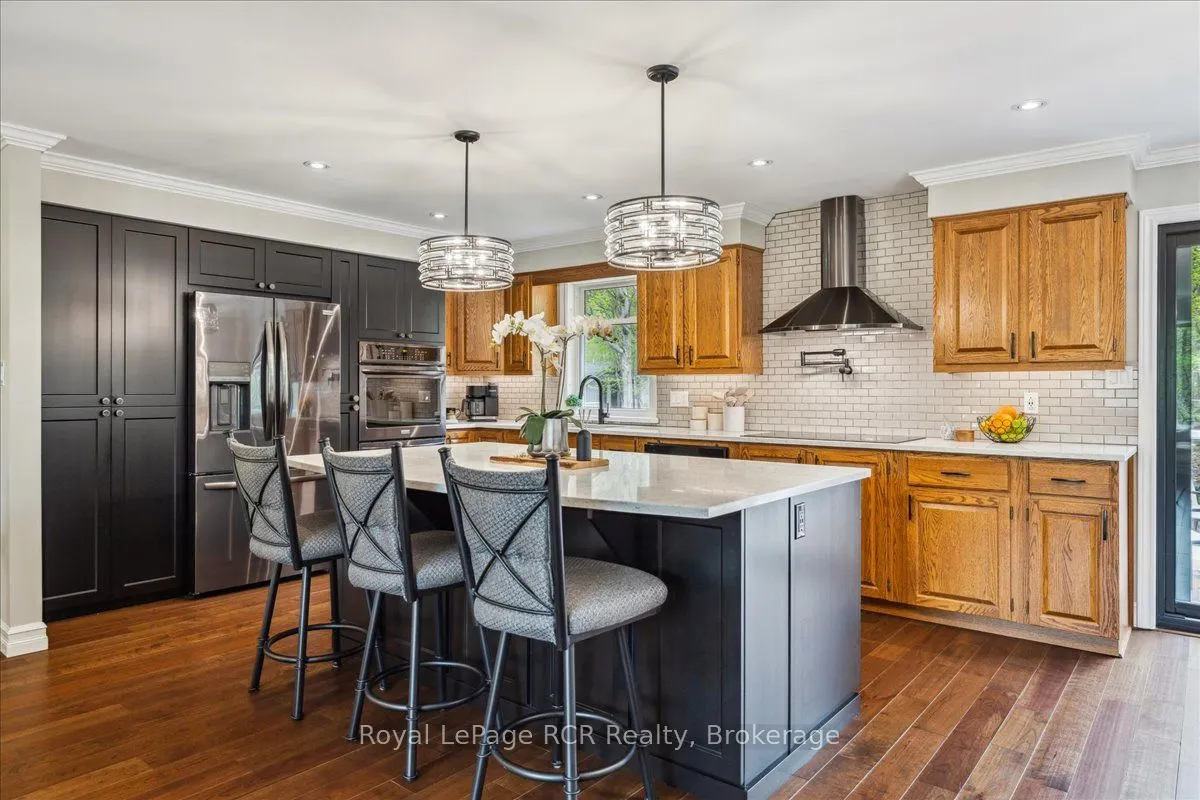 103488 Grey 18 Road