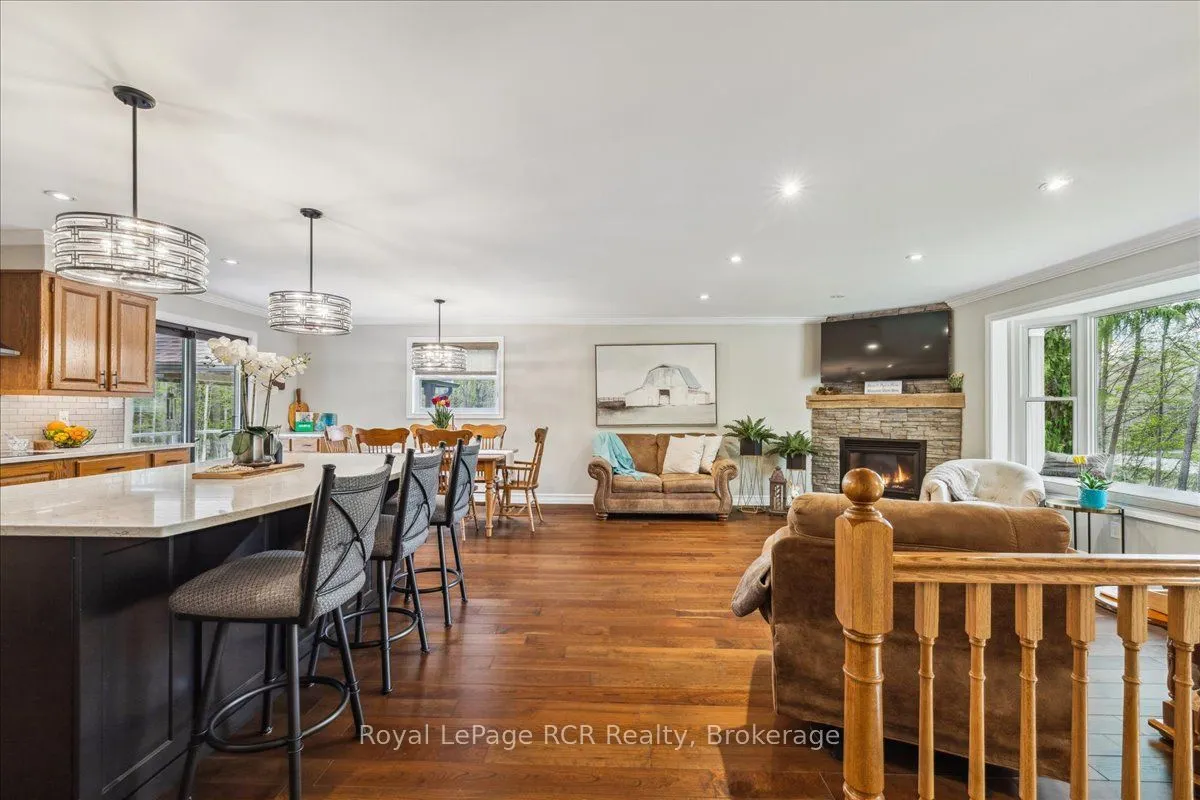 103488 Grey 18 Road