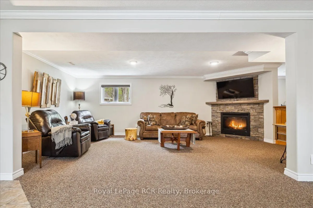 103488 Grey 18 Road