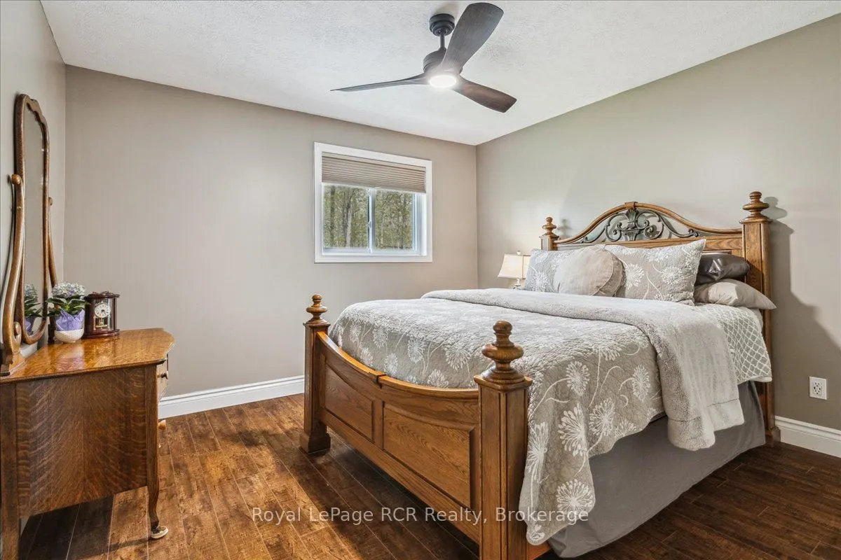 103488 Grey 18 Road