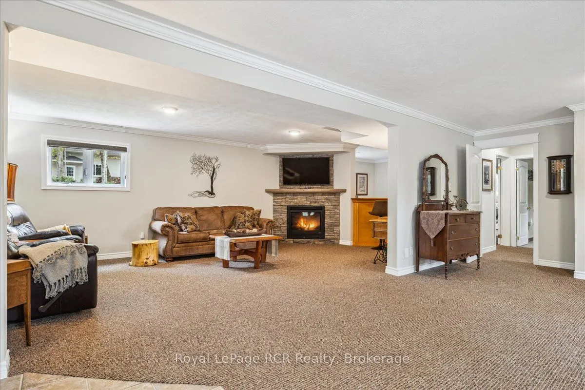 103488 Grey 18 Road