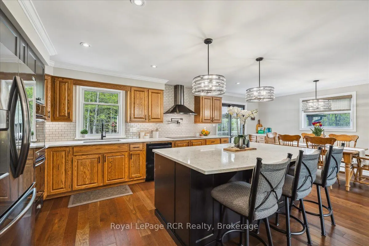 103488 Grey 18 Road