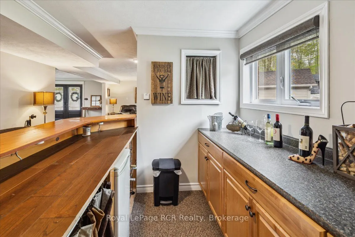 103488 Grey 18 Road