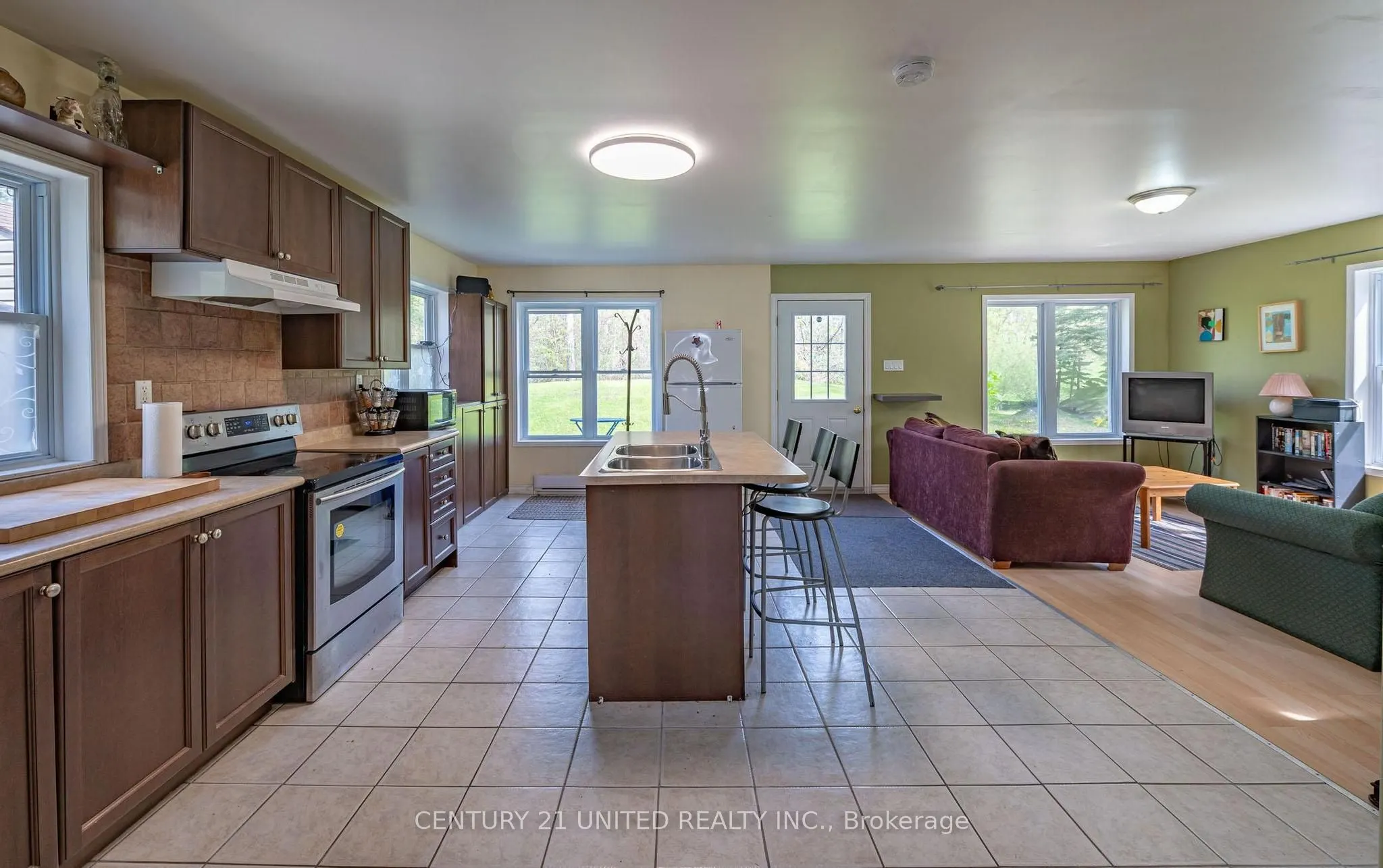 1035 Jarvis Lane