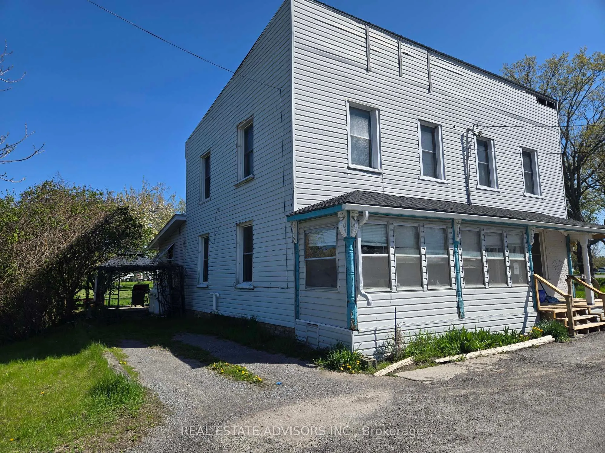 16 Store Street