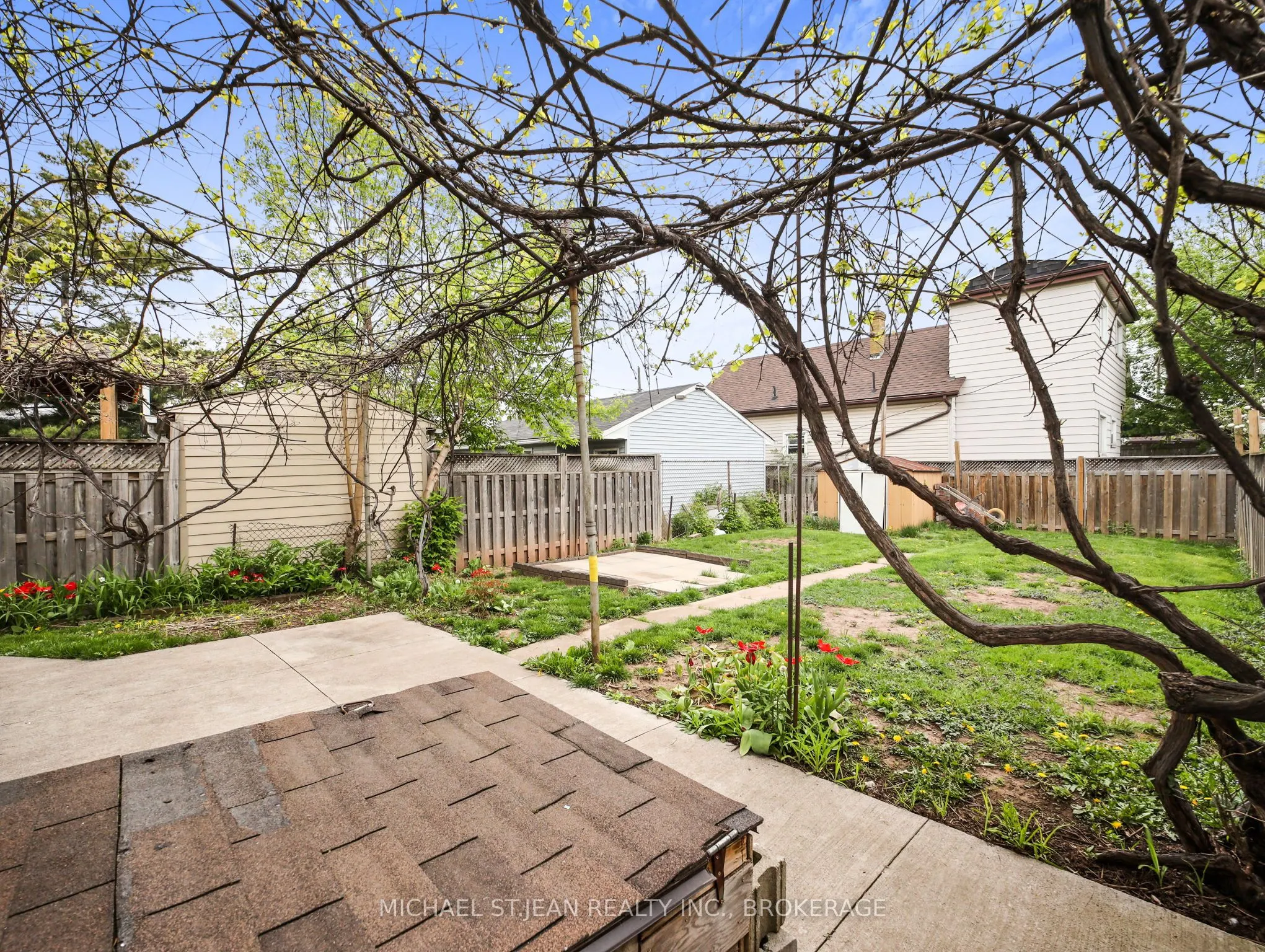 42 Ellis Avenue