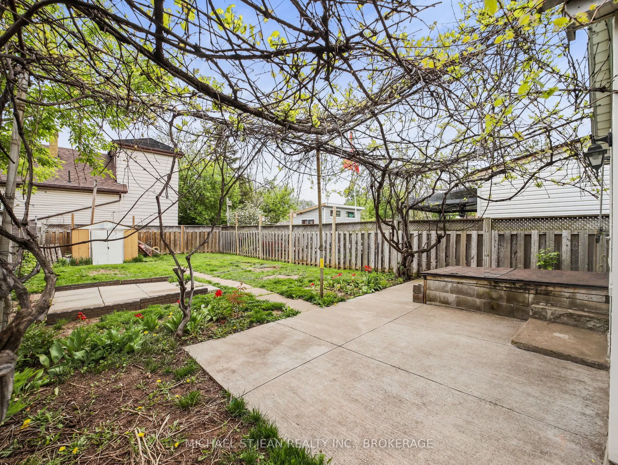 42 Ellis Avenue