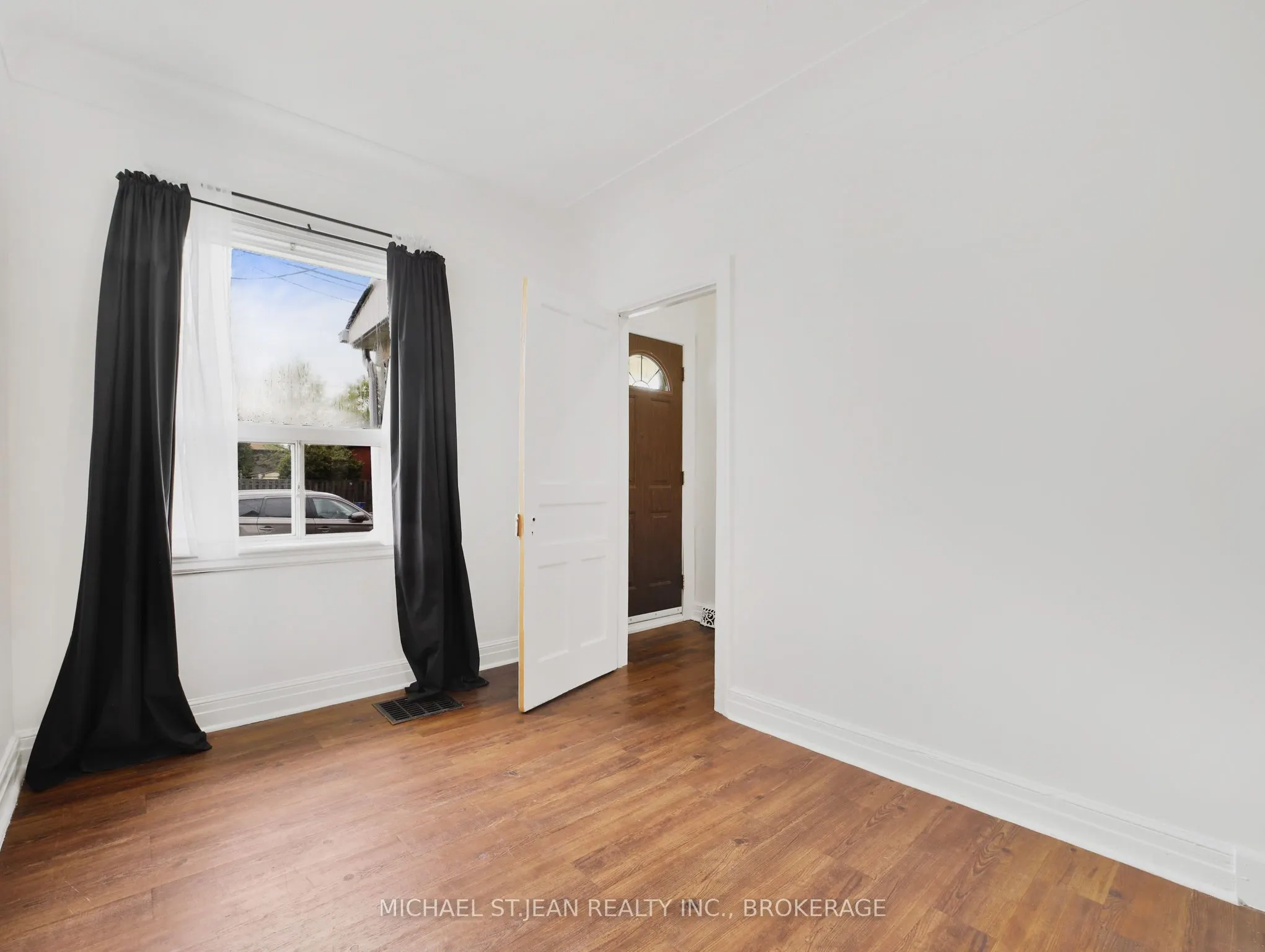 42 Ellis Avenue