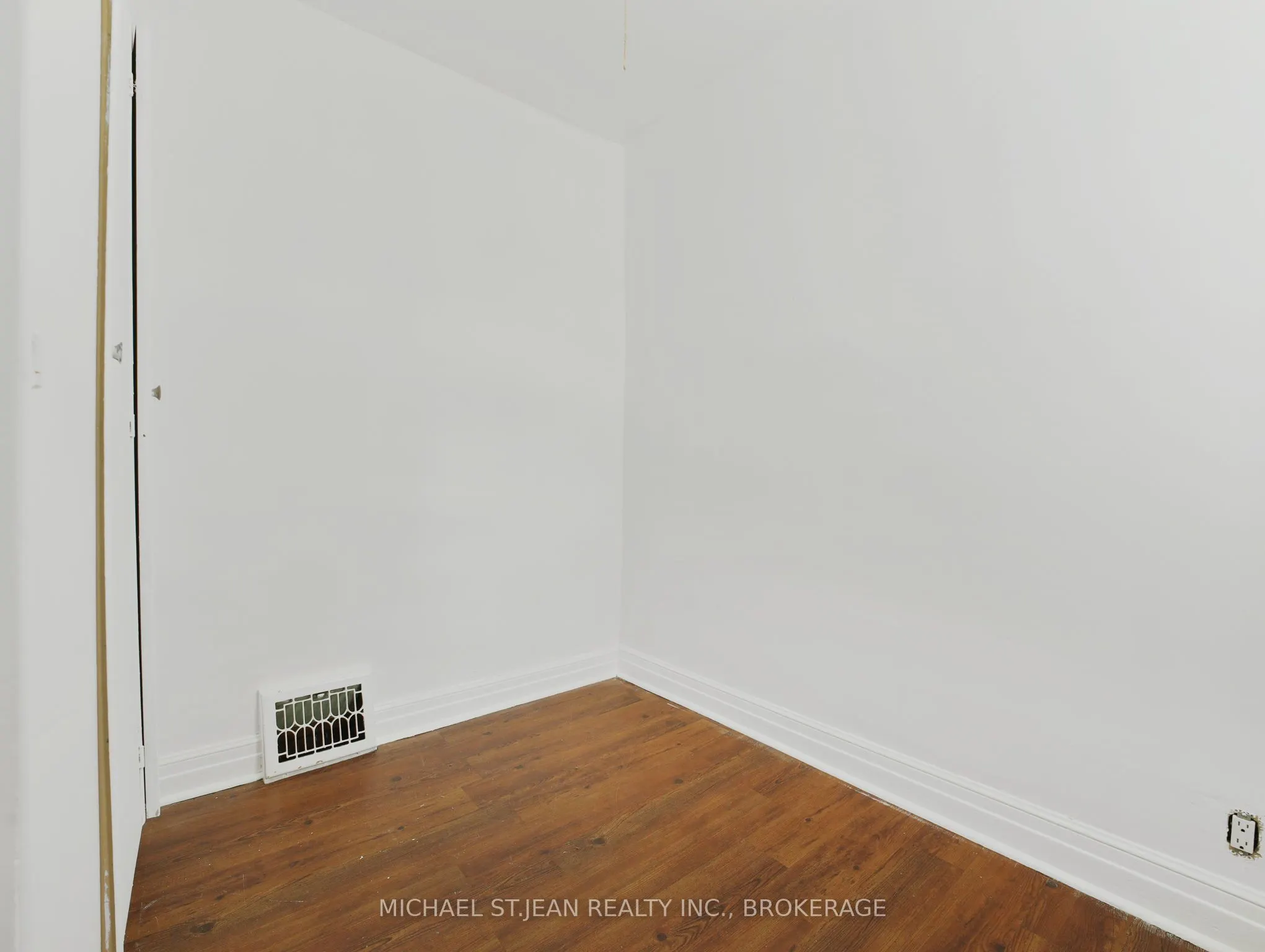 42 Ellis Avenue