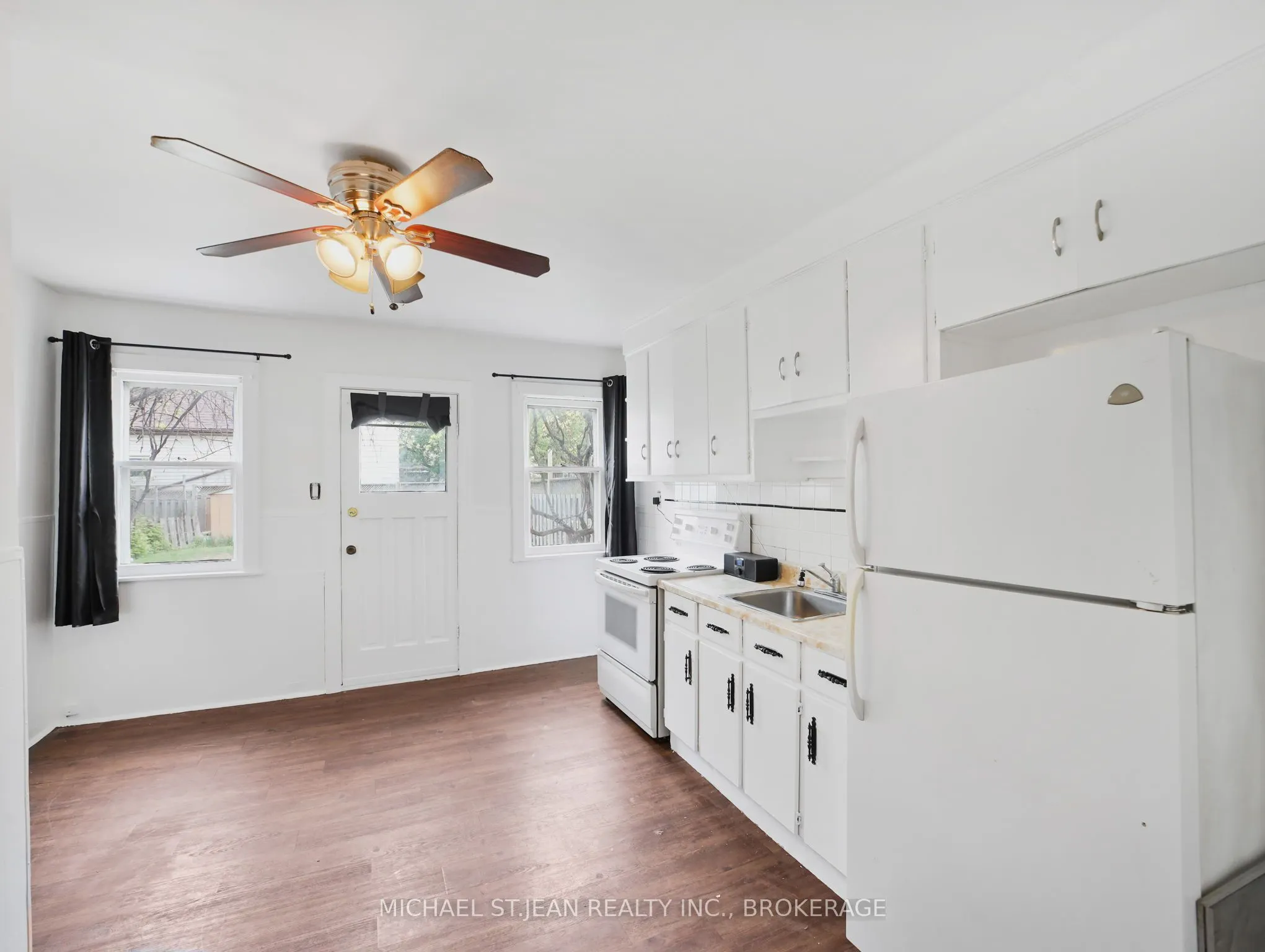 42 Ellis Avenue