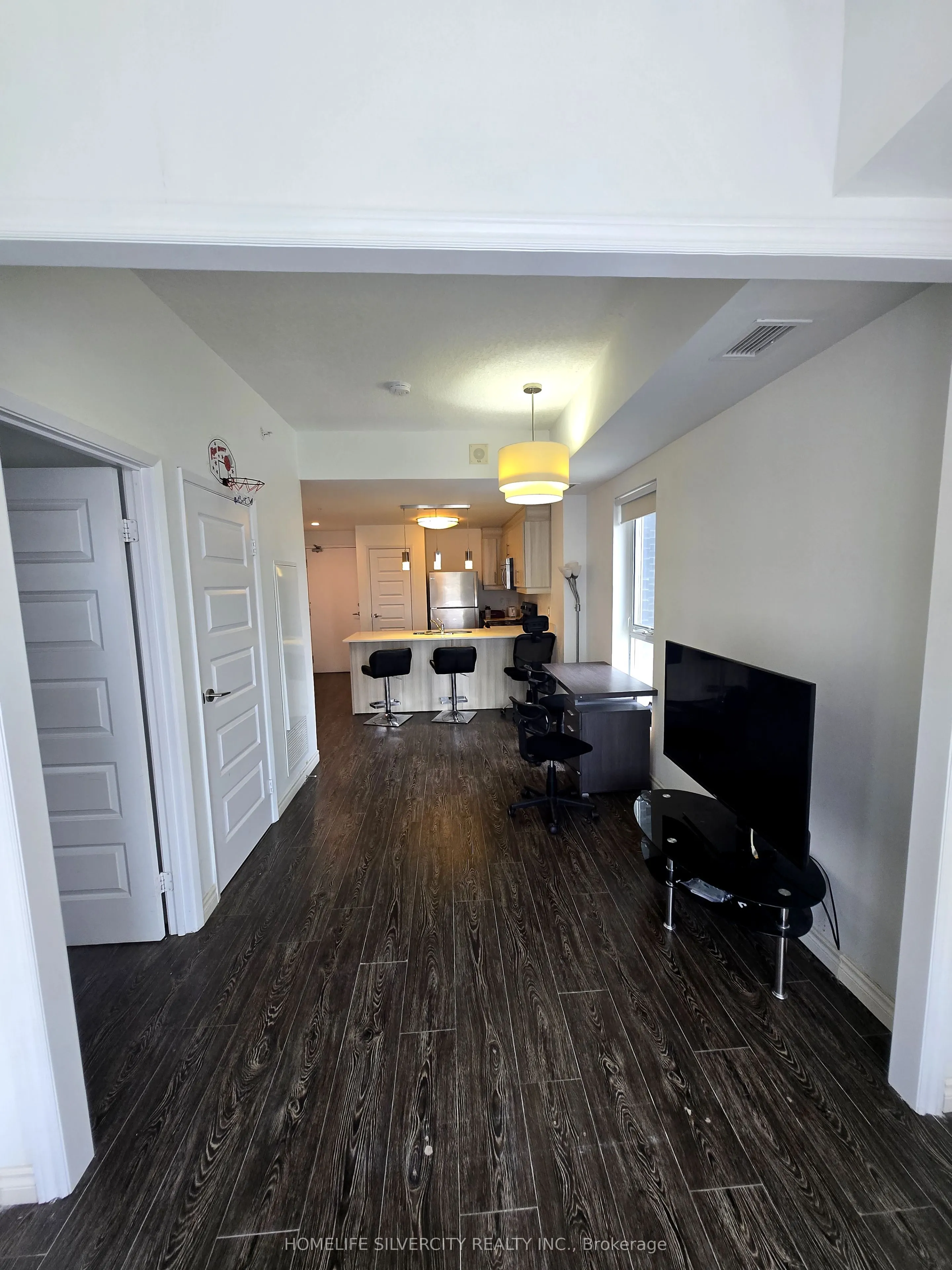 158 King Street N, #905-Tower 1