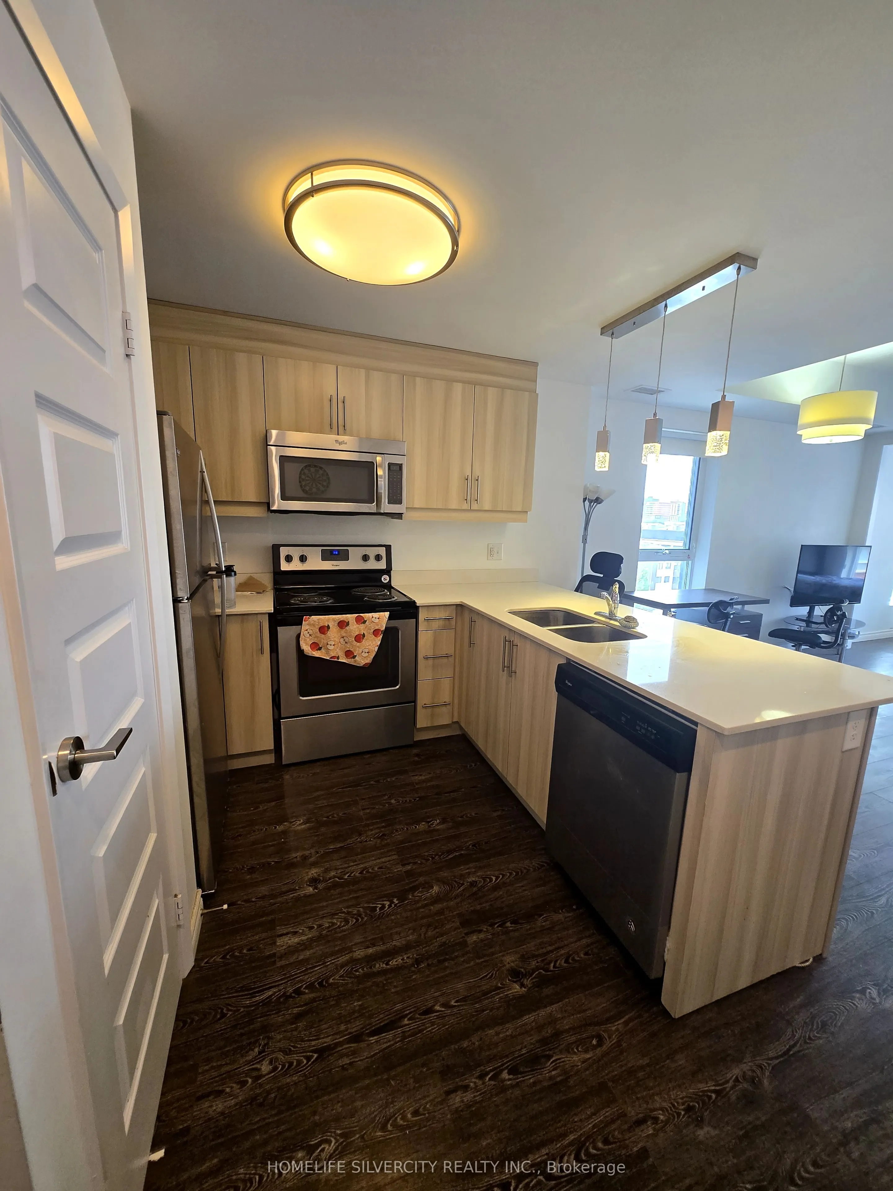 158 King Street N, #905-Tower 1