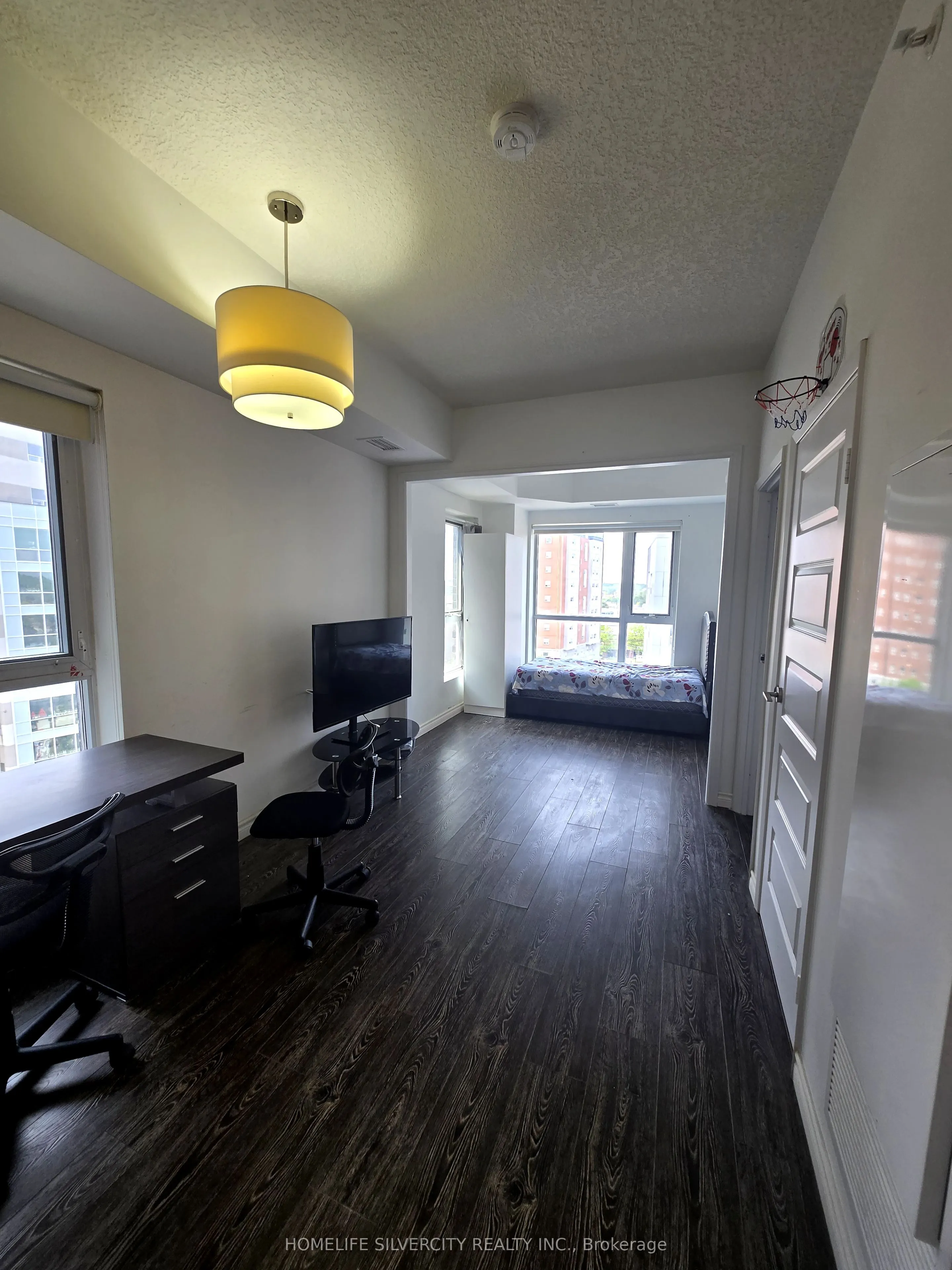 158 King Street N, #905-Tower 1