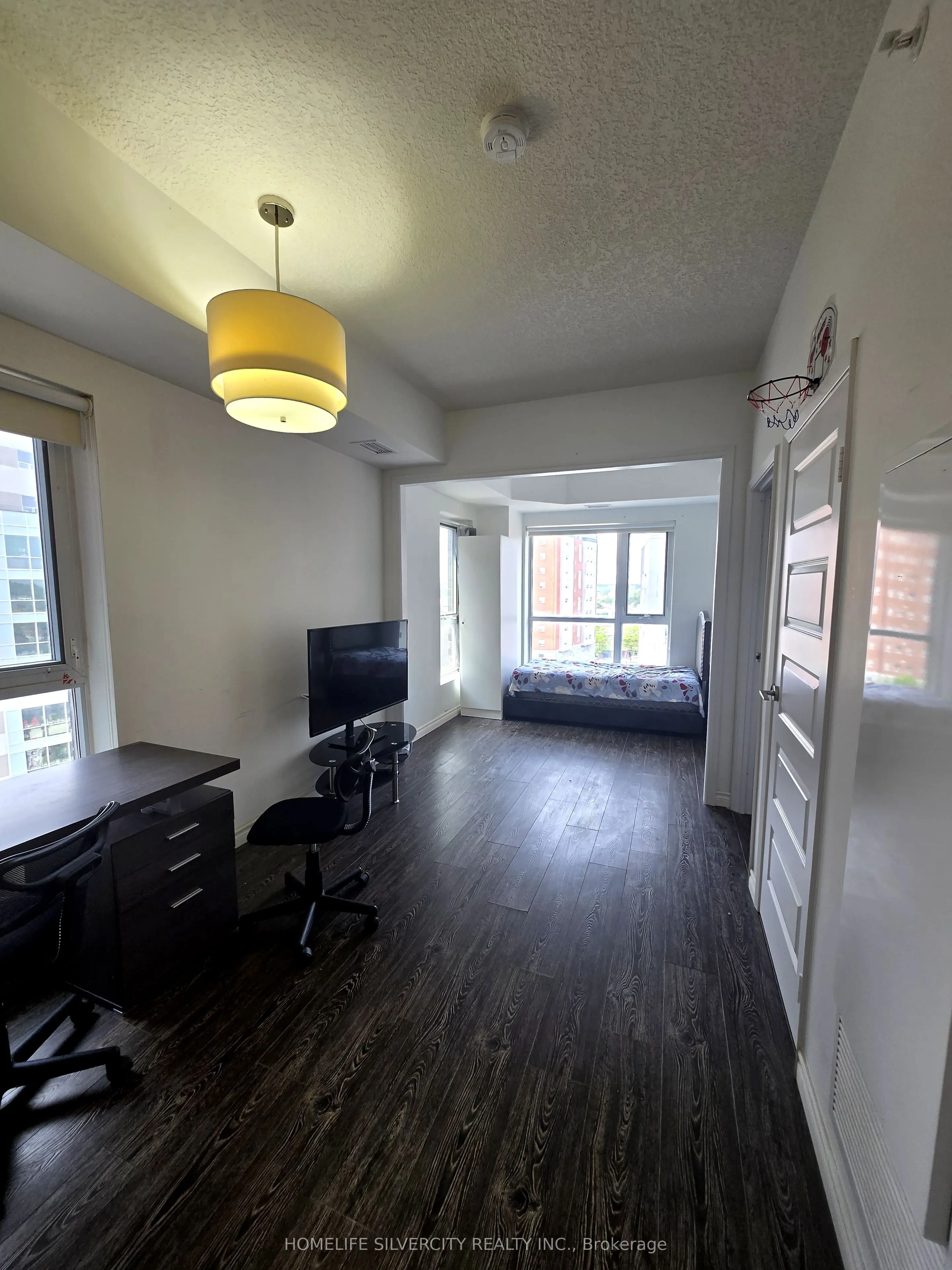 158 King Street N, #905-Tower 1