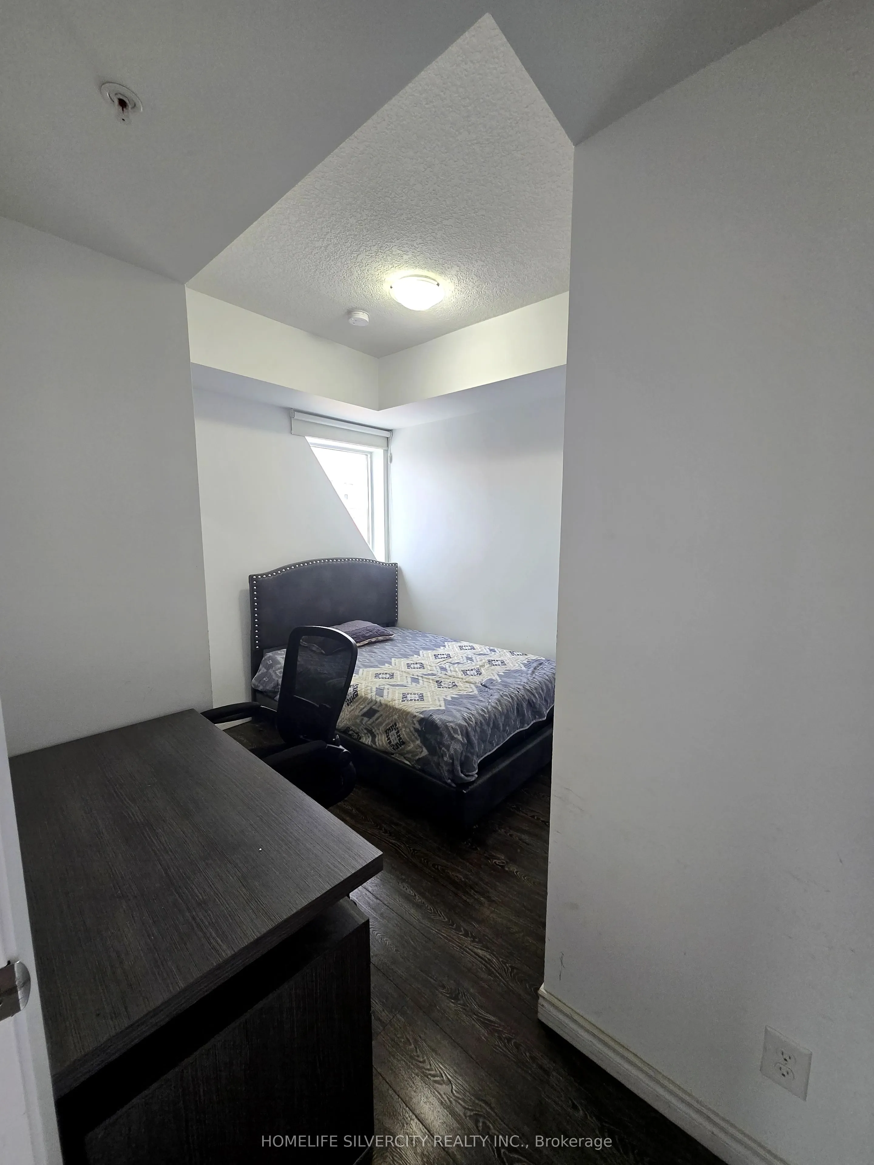 158 King Street N, #905-Tower 1