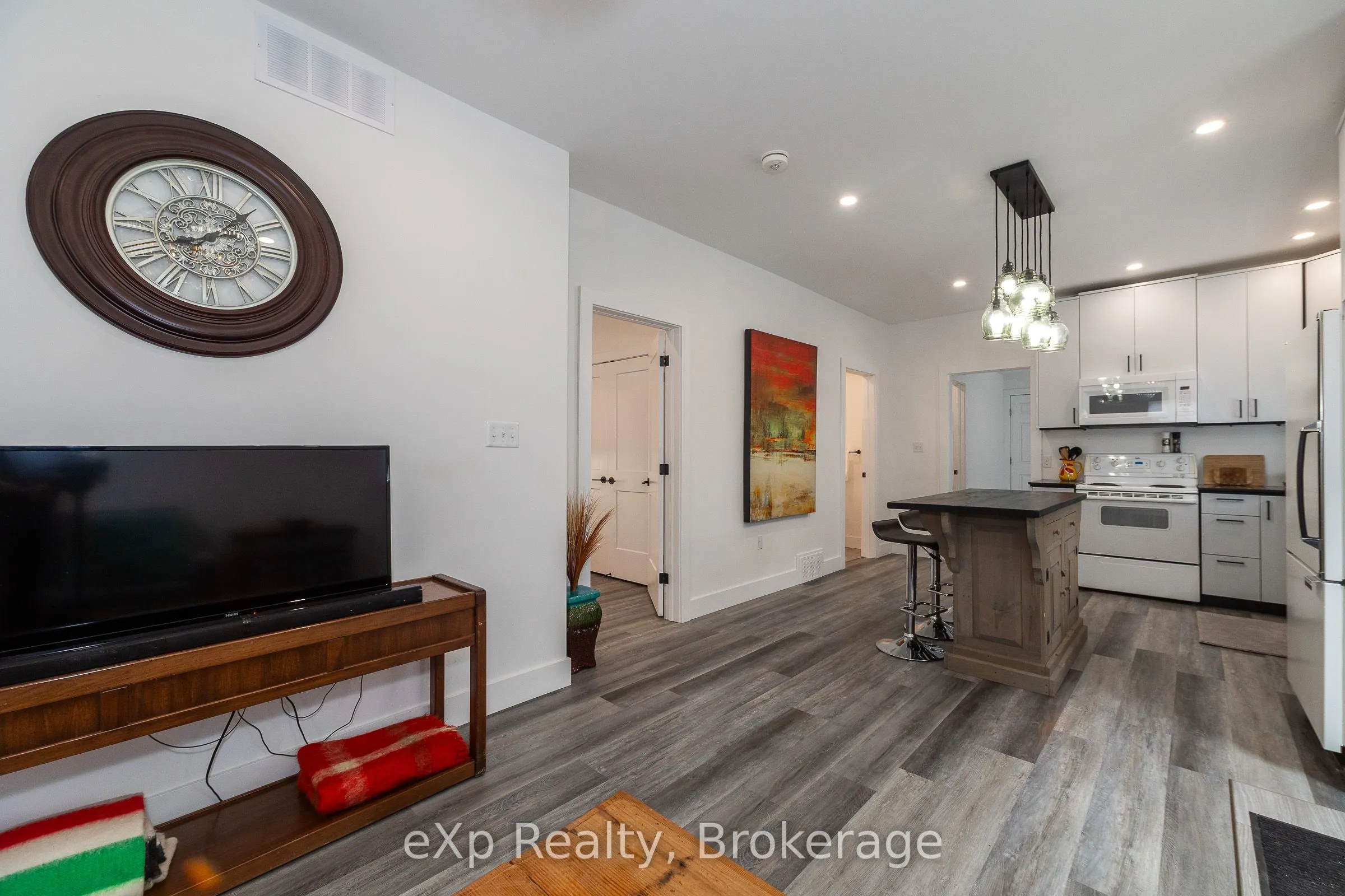 360 Frank Street