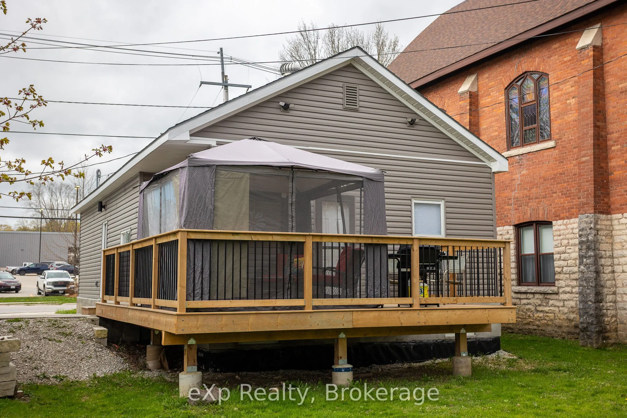 360 Frank Street