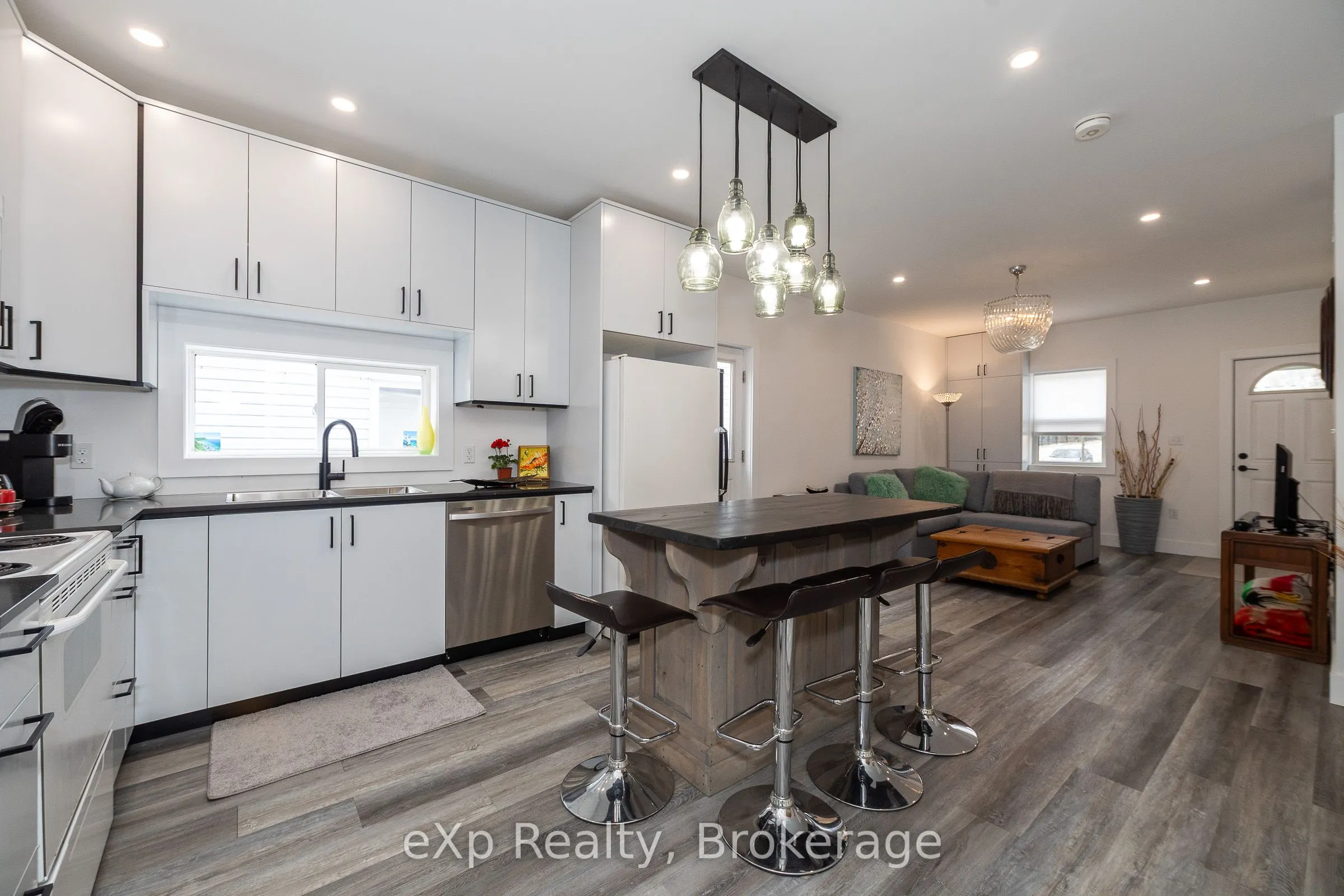 360 Frank Street