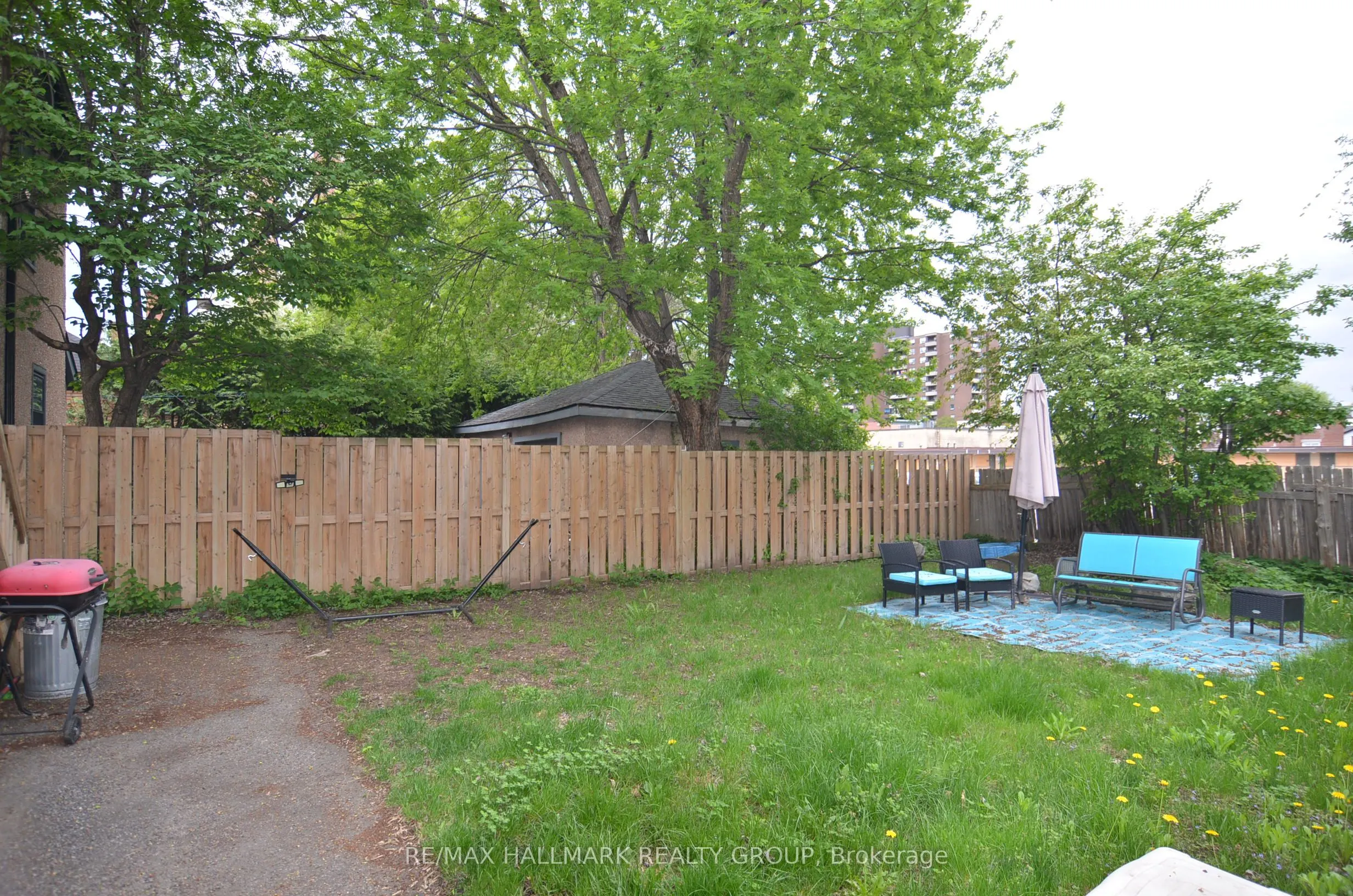 258 Granville Street N