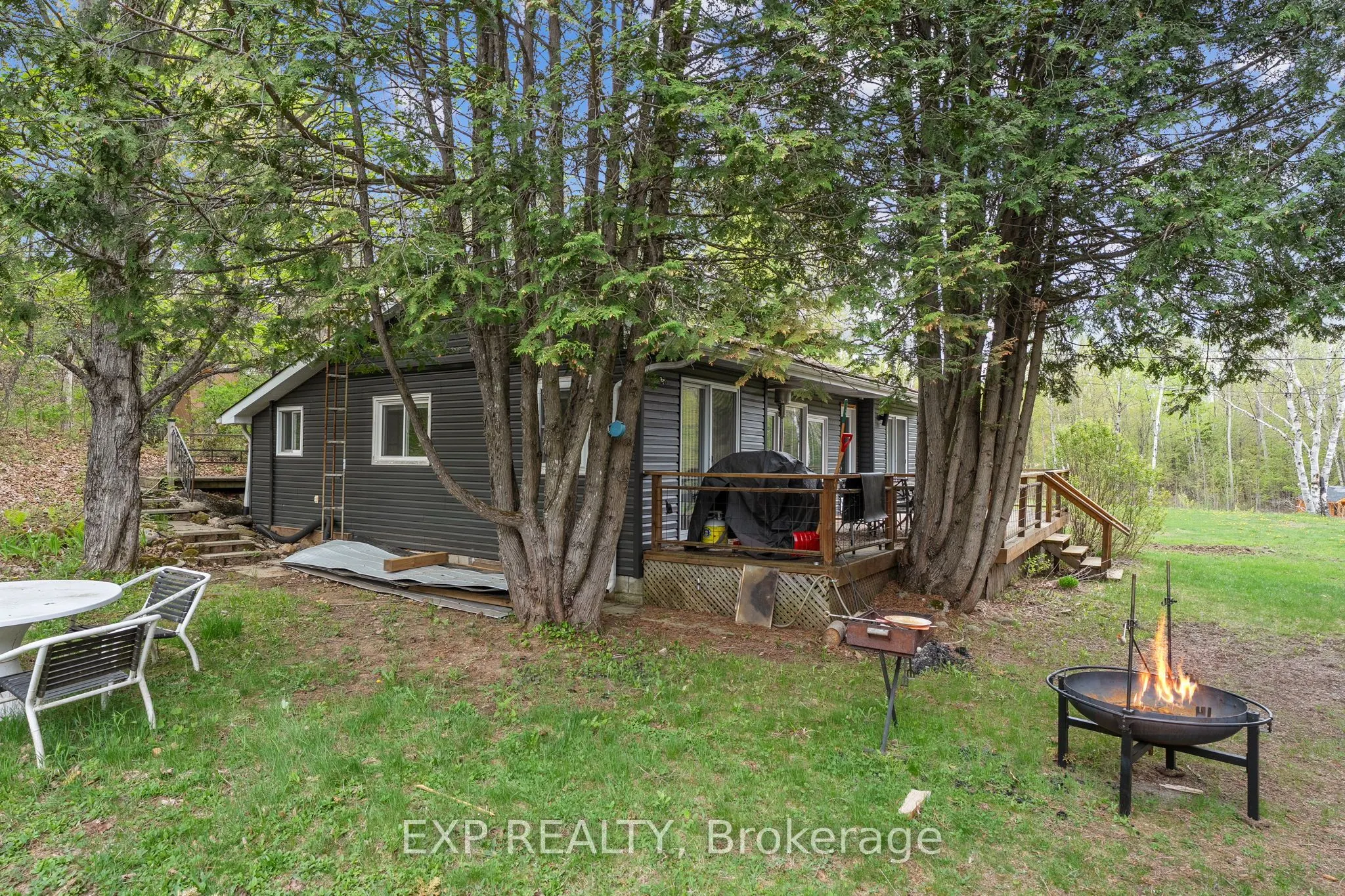 1044 Shanahan Trail