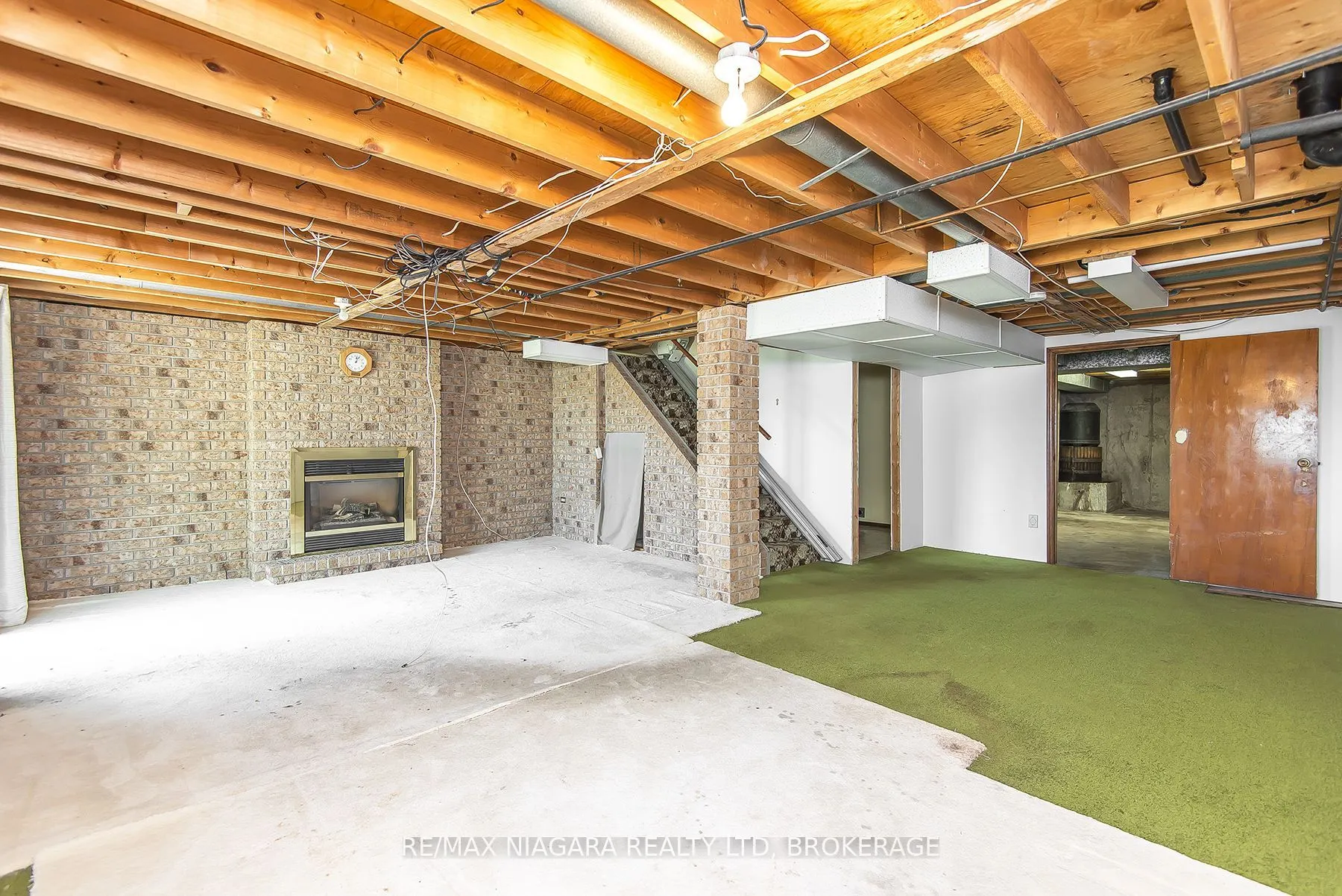 105 Hillview Road