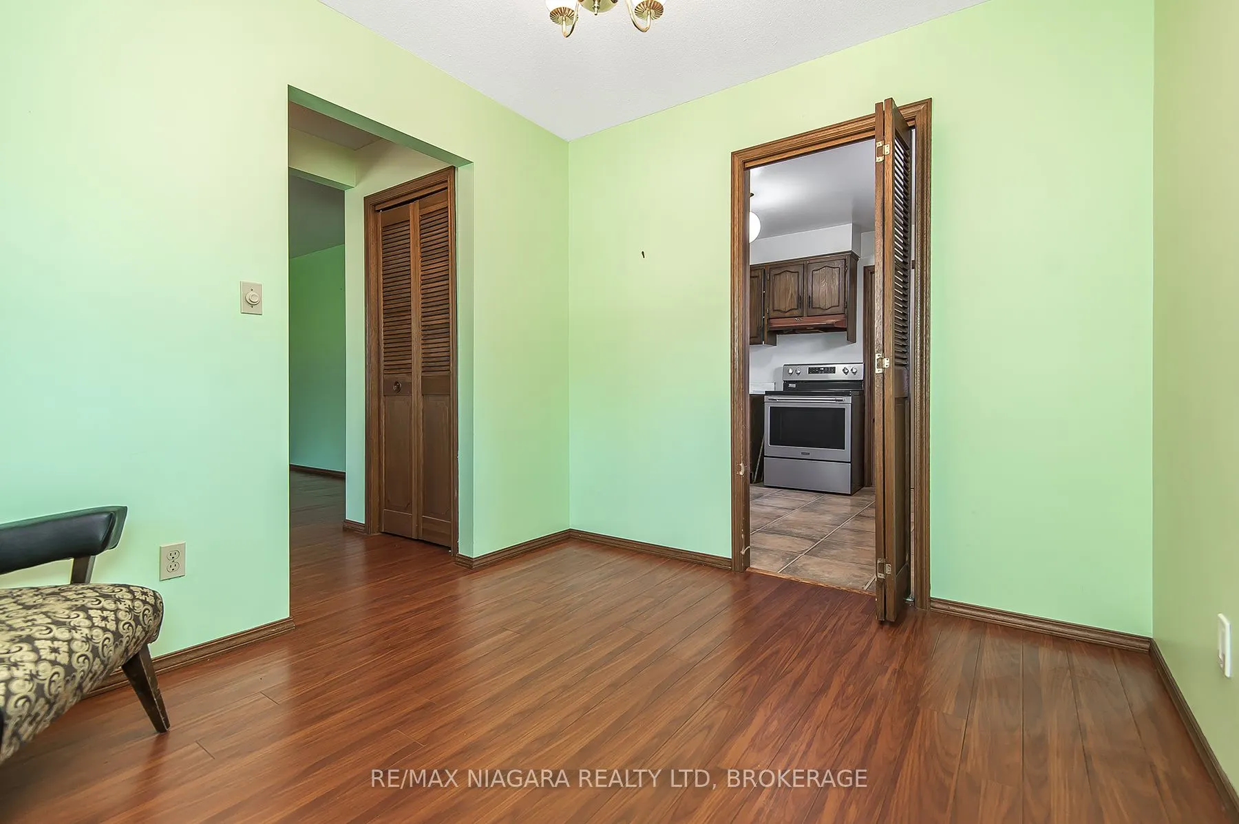 105 Hillview Road