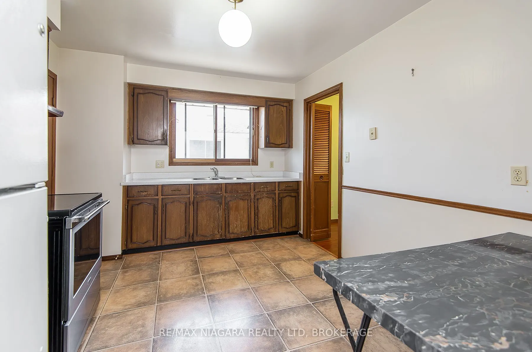 105 Hillview Road