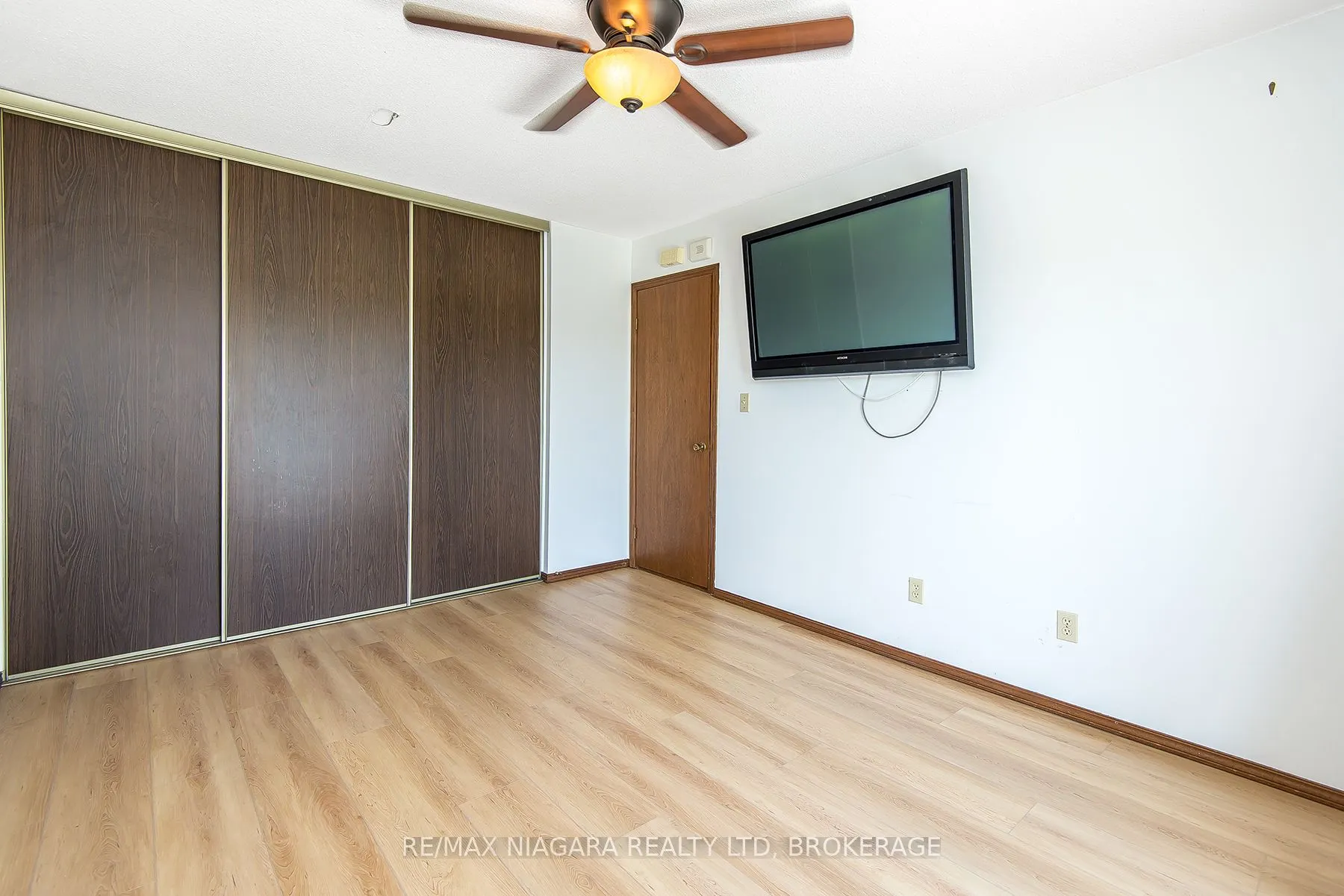 105 Hillview Road