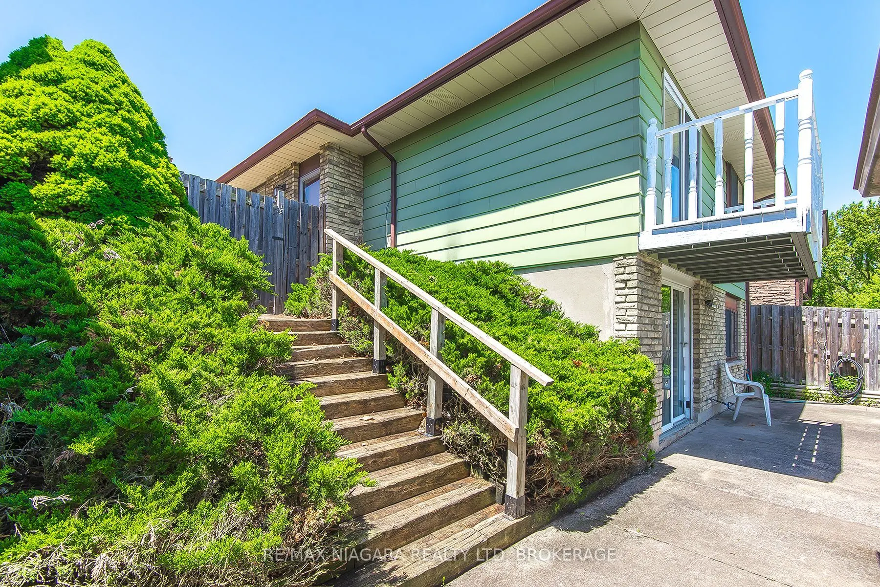 105 Hillview Road