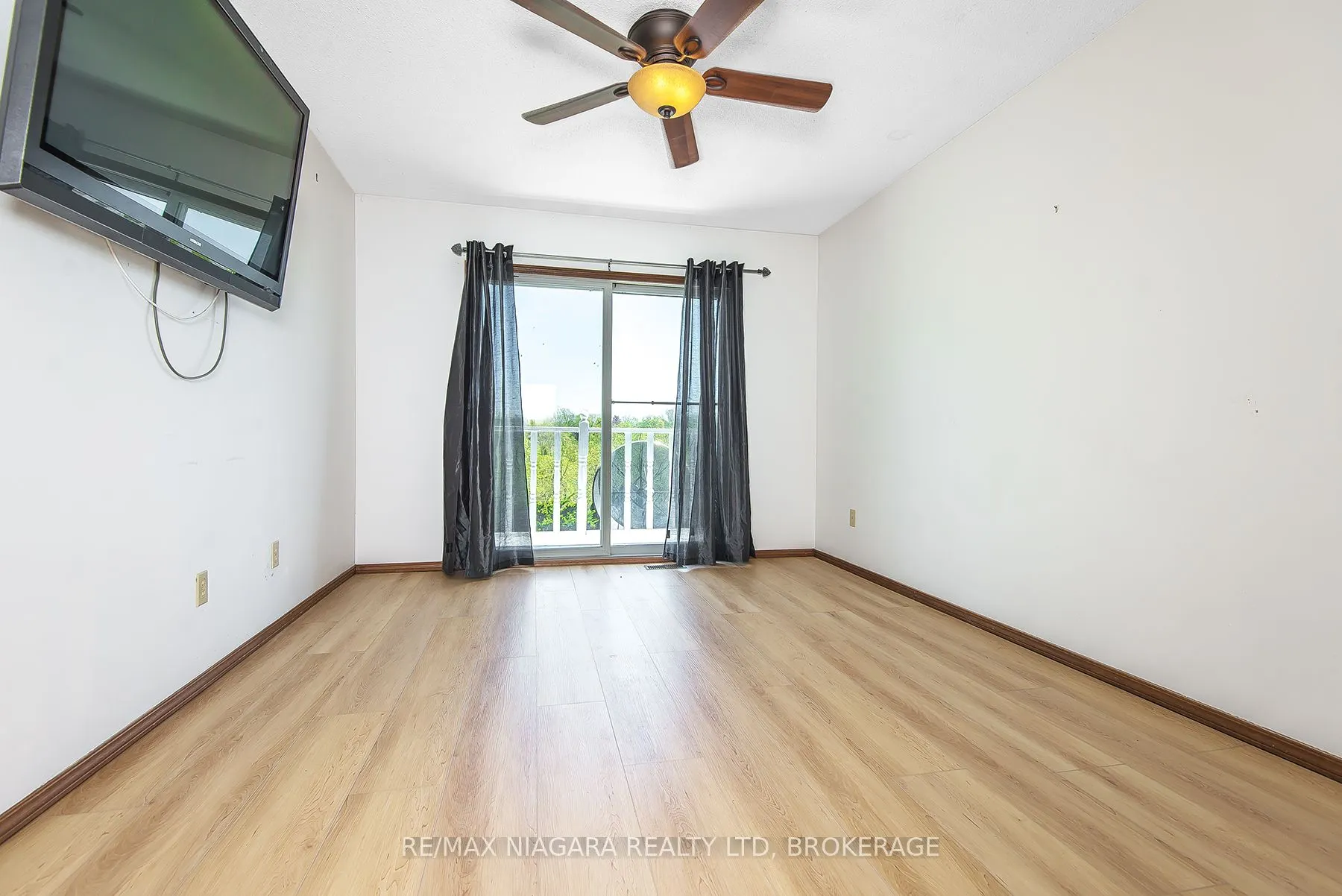 105 Hillview Road