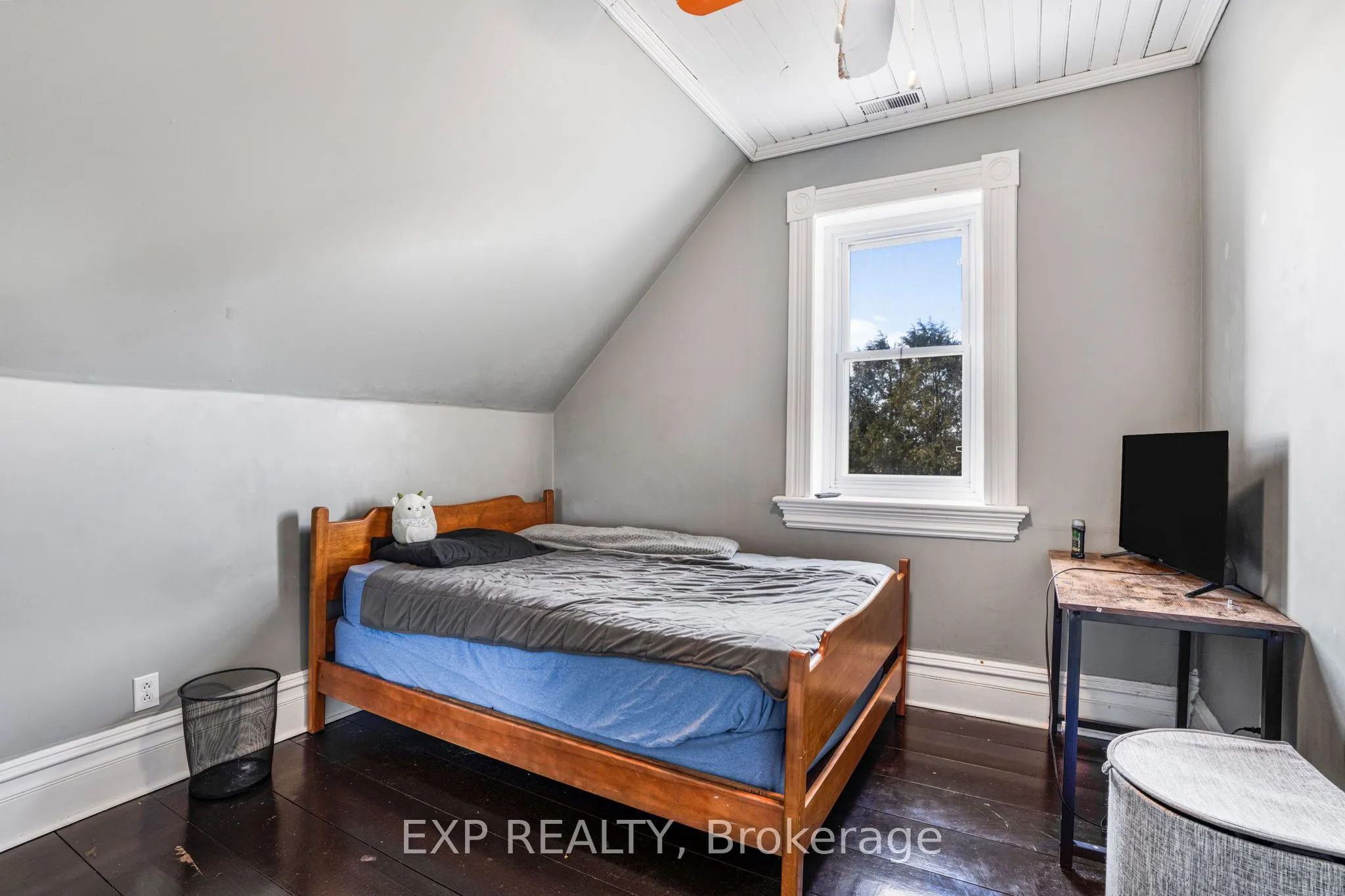 20405 Laggan-Glenelg Road