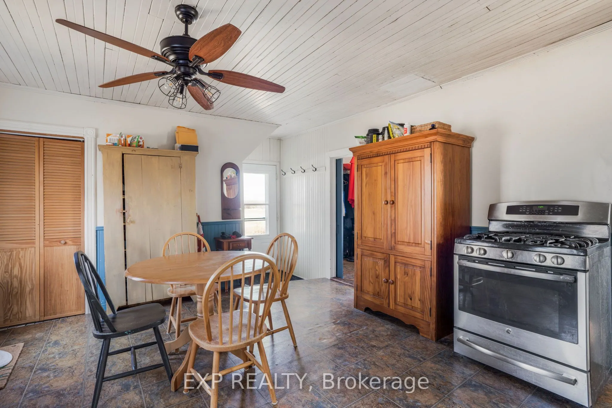 20405 Laggan-Glenelg Road