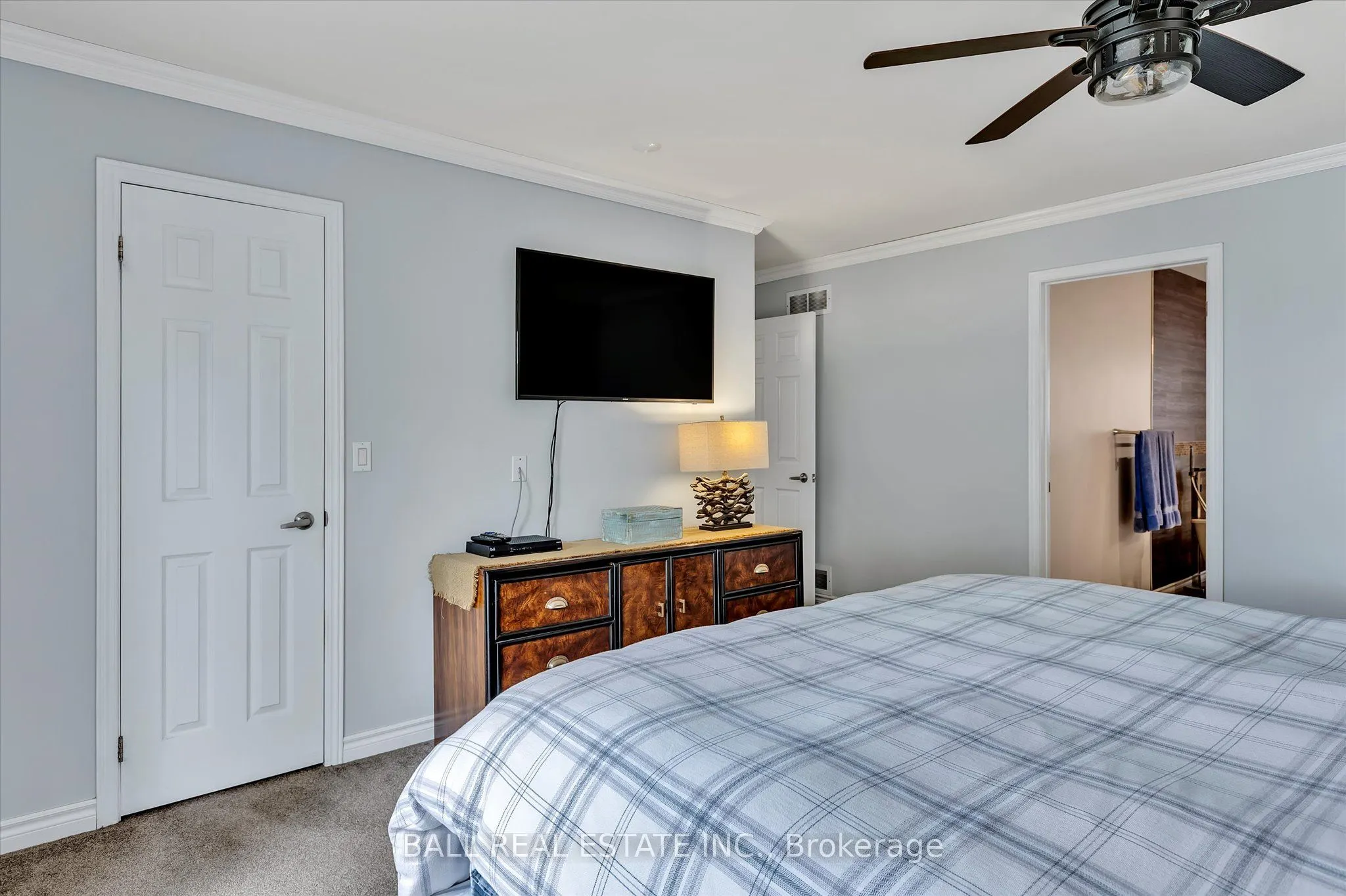 110 Lakeview Drive